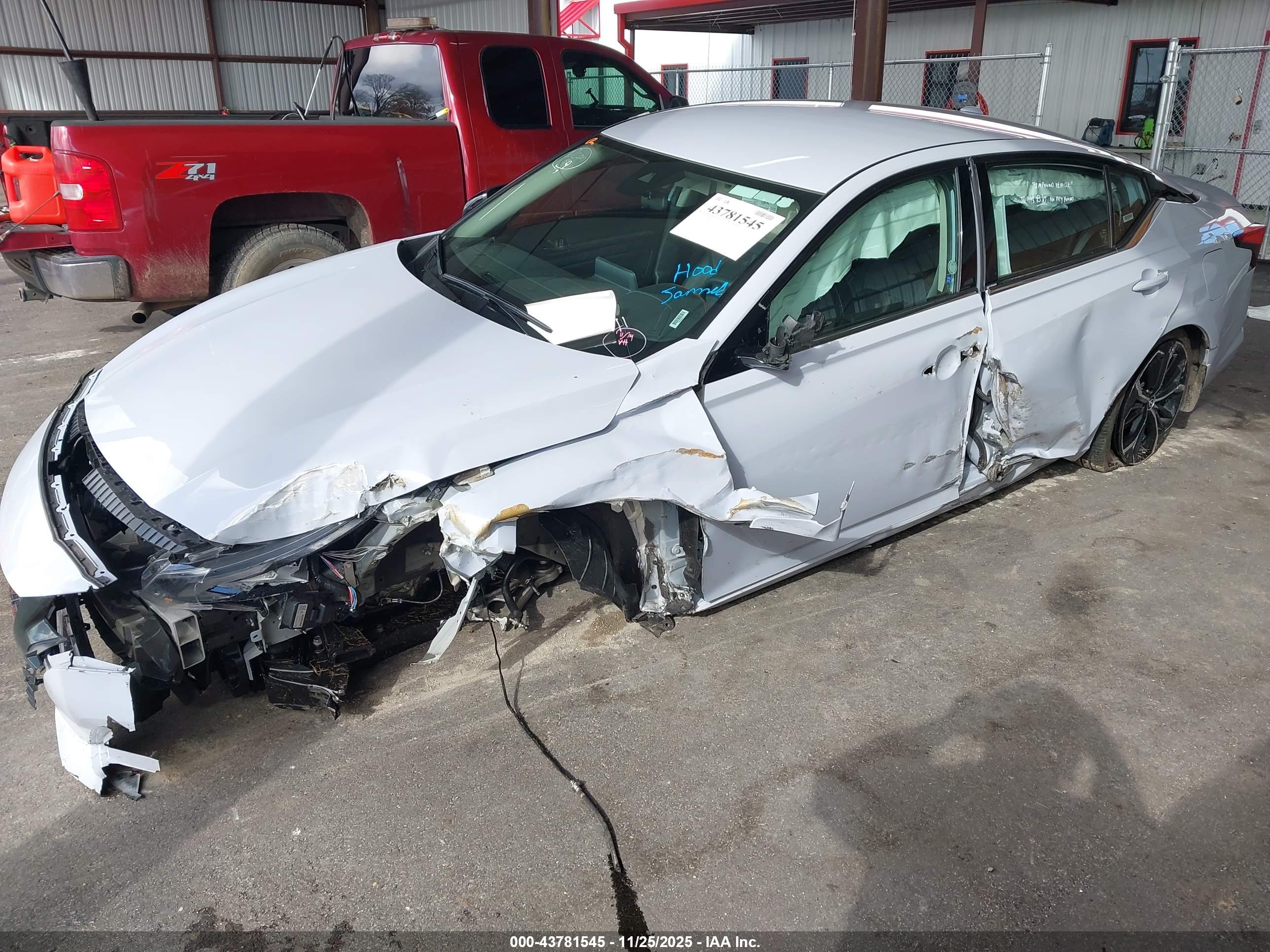 NISSAN ALTIMA image 6
