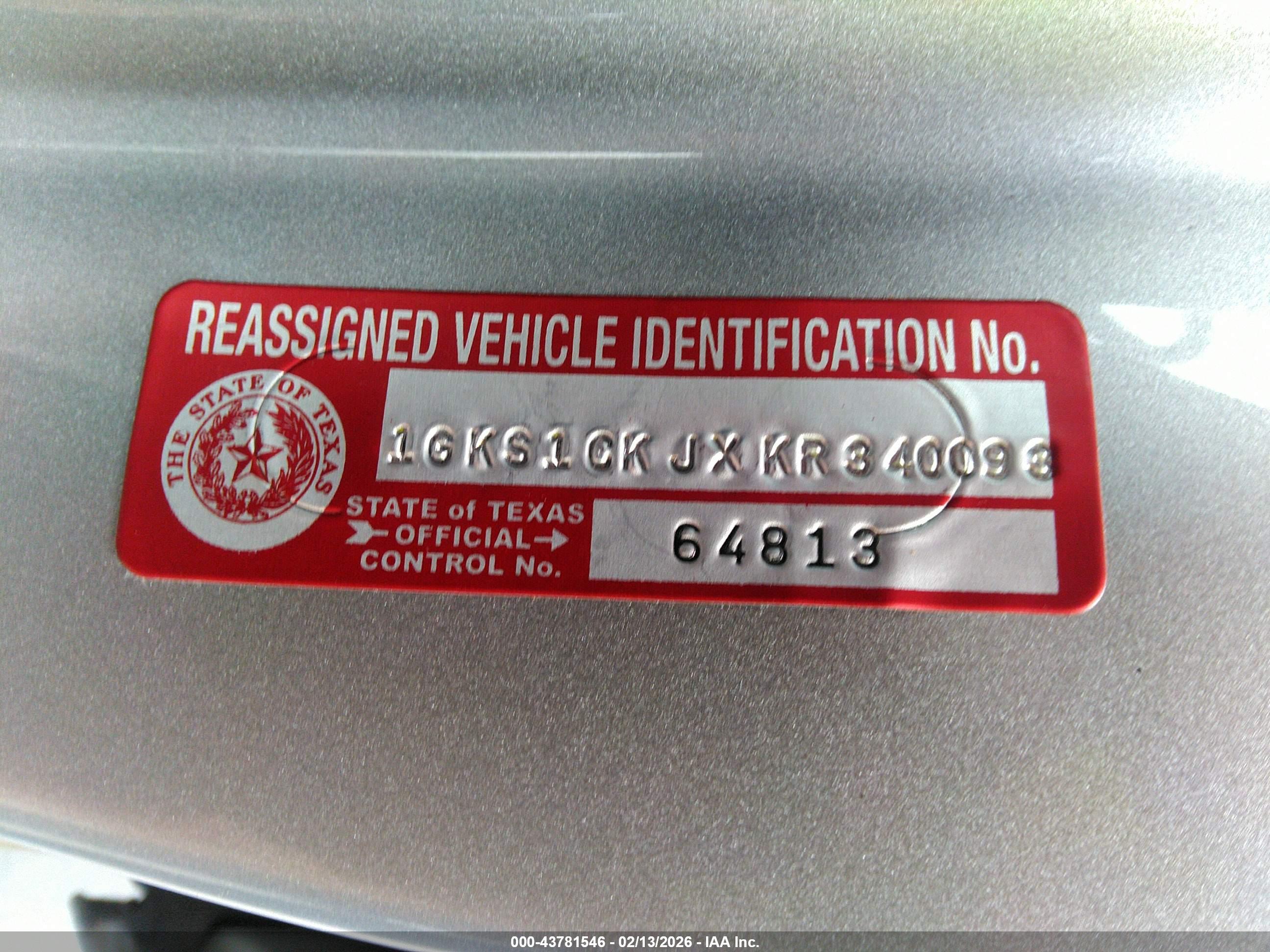 GMC YUKON image 9