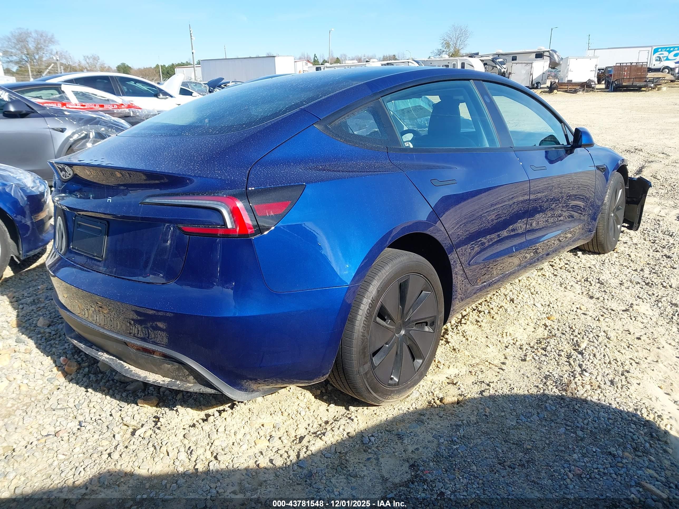TESLA MODEL image 4