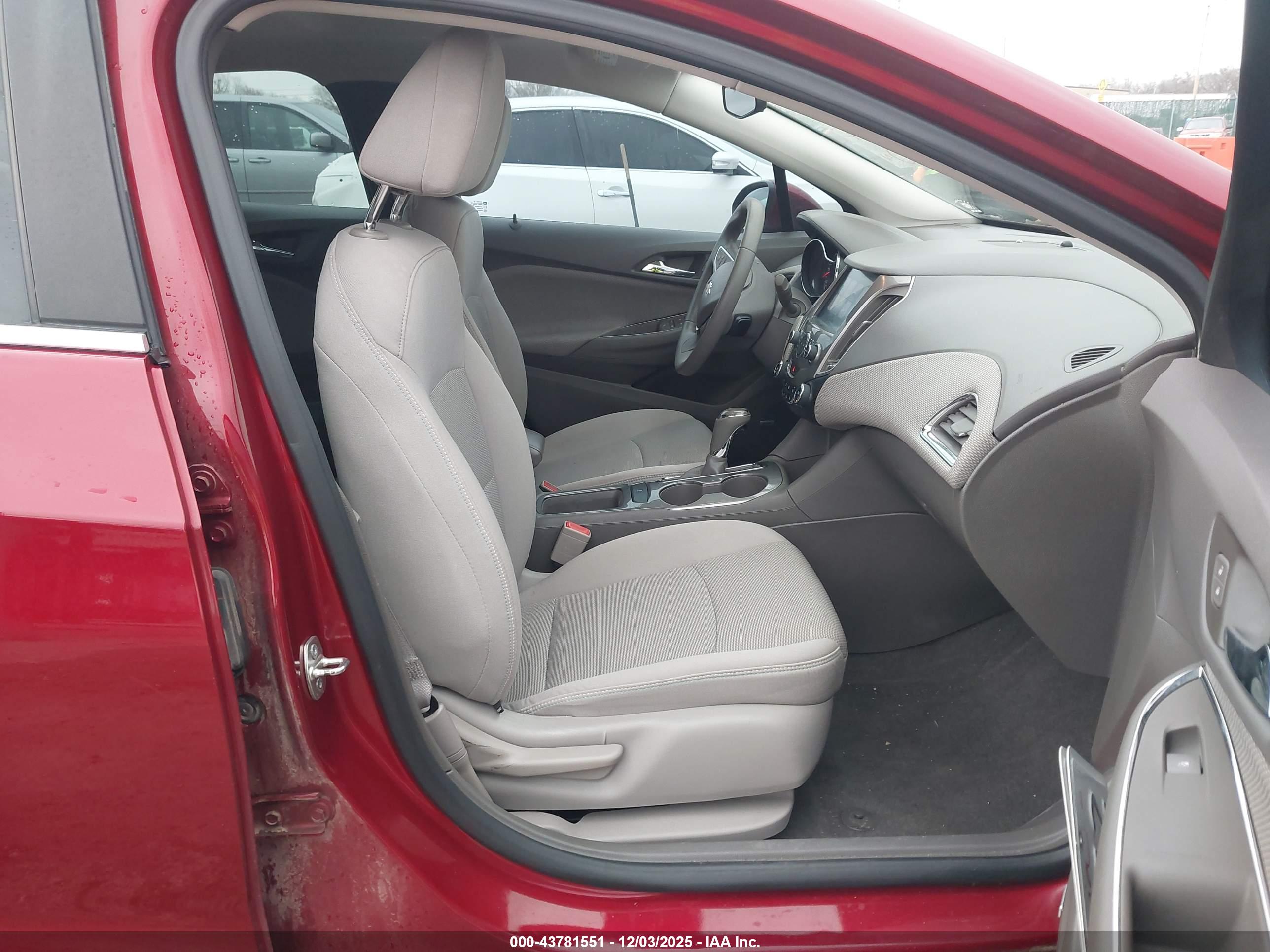 CHEVROLET CRUZE image 5