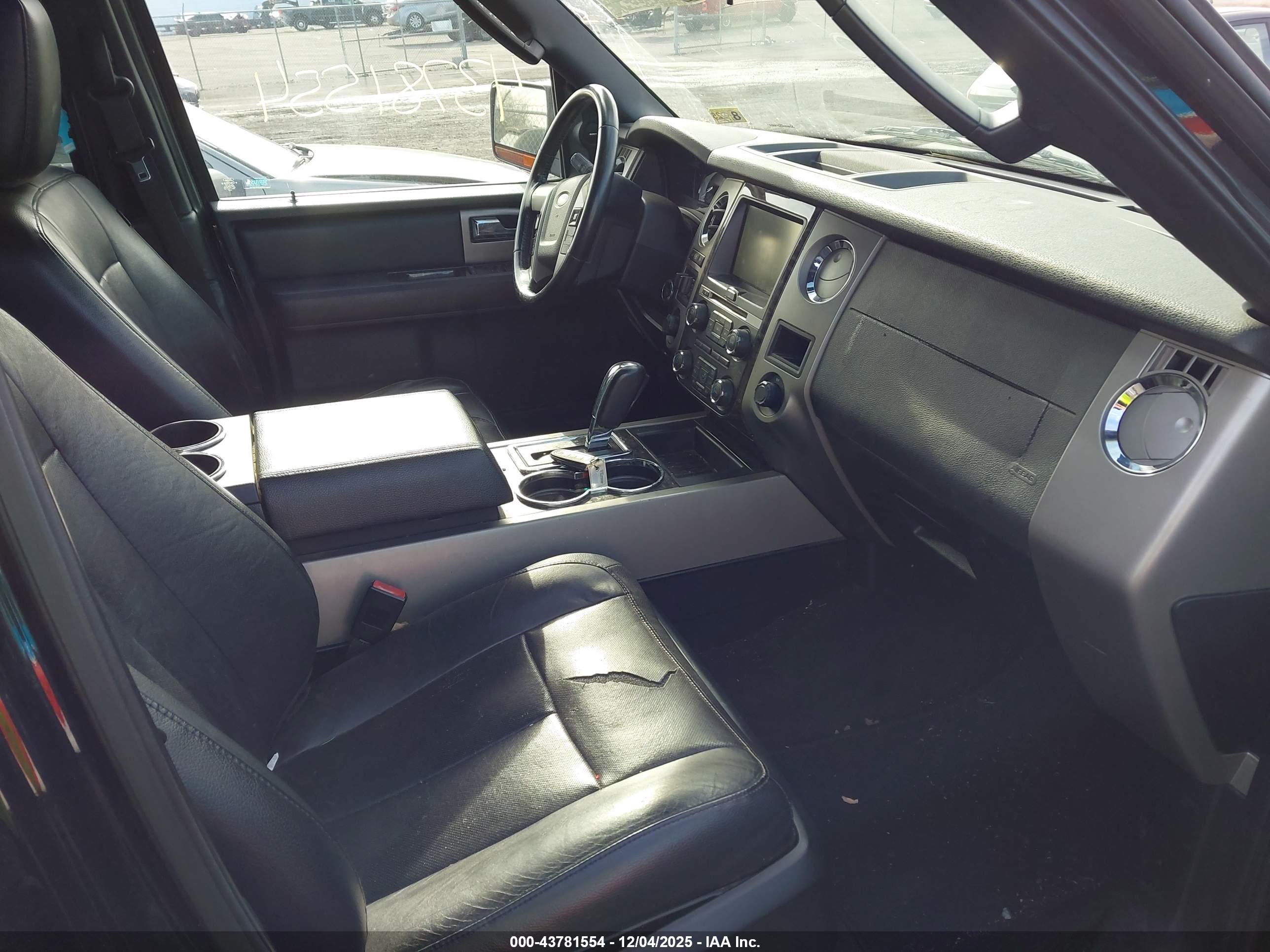 FORD EXPEDITION image 5