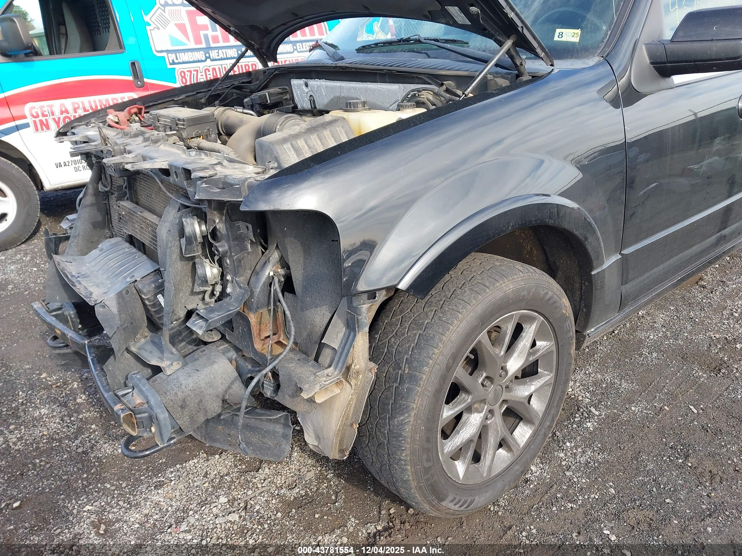 FORD EXPEDITION image 6