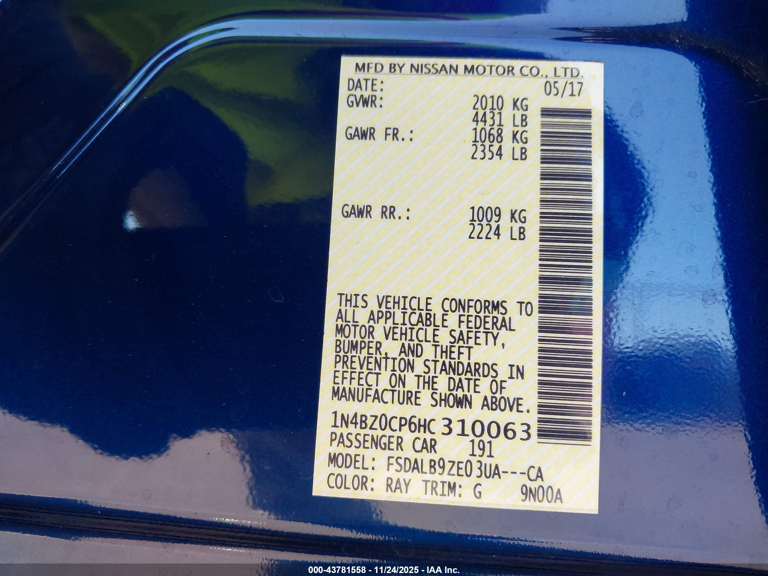 NISSAN LEAF image 9