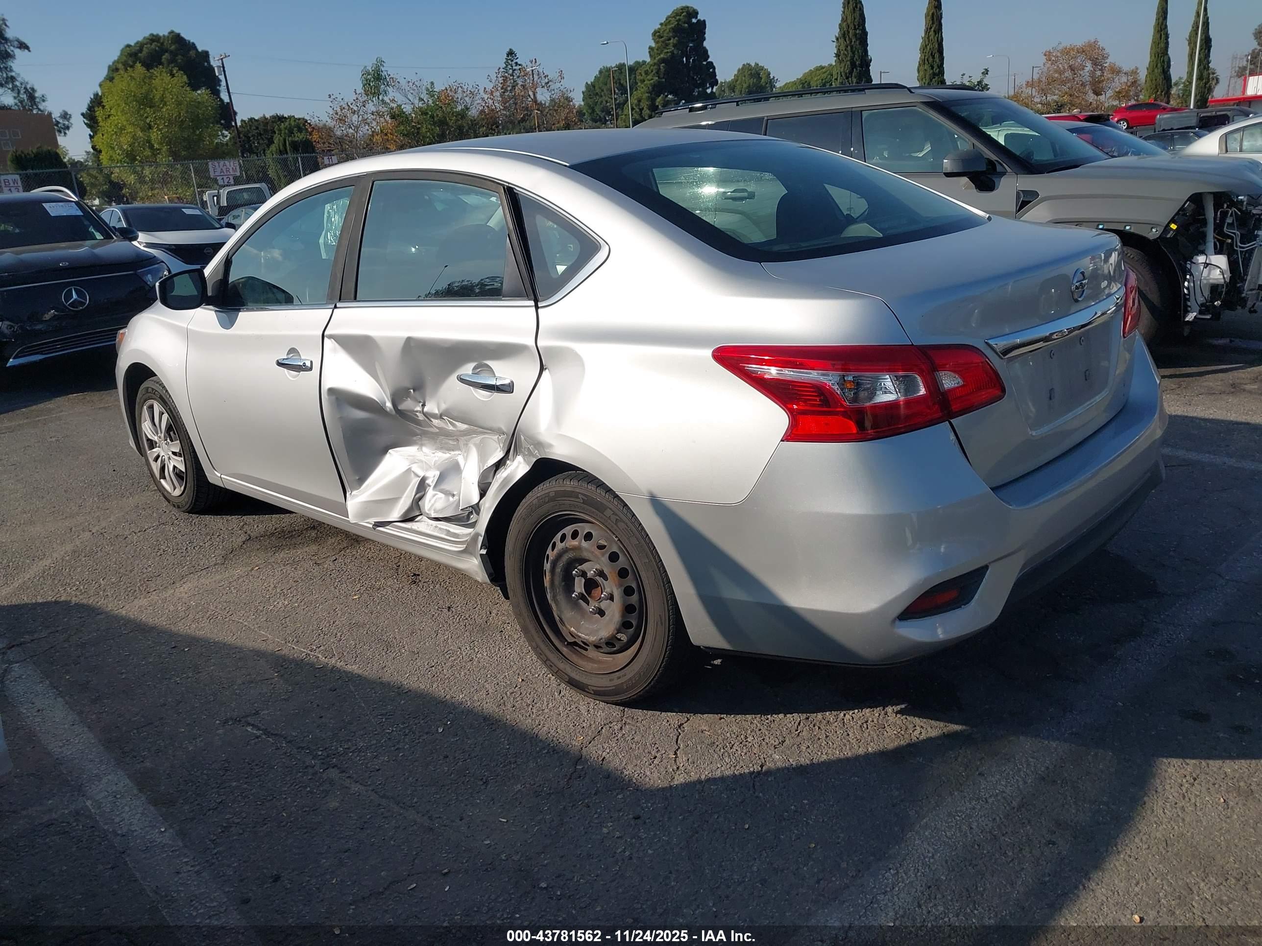NISSAN SENTRA image 3