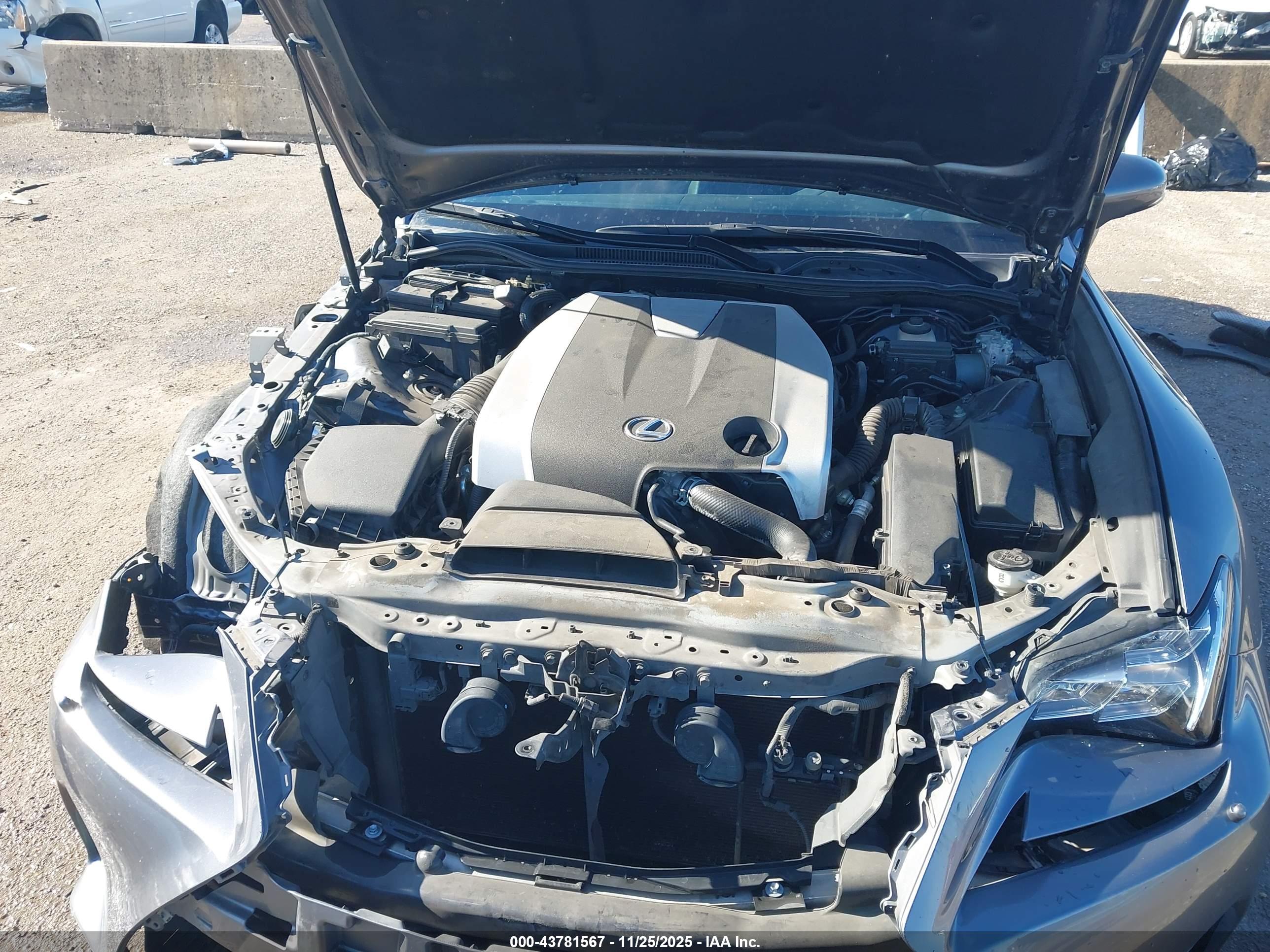 LEXUS RC image 10