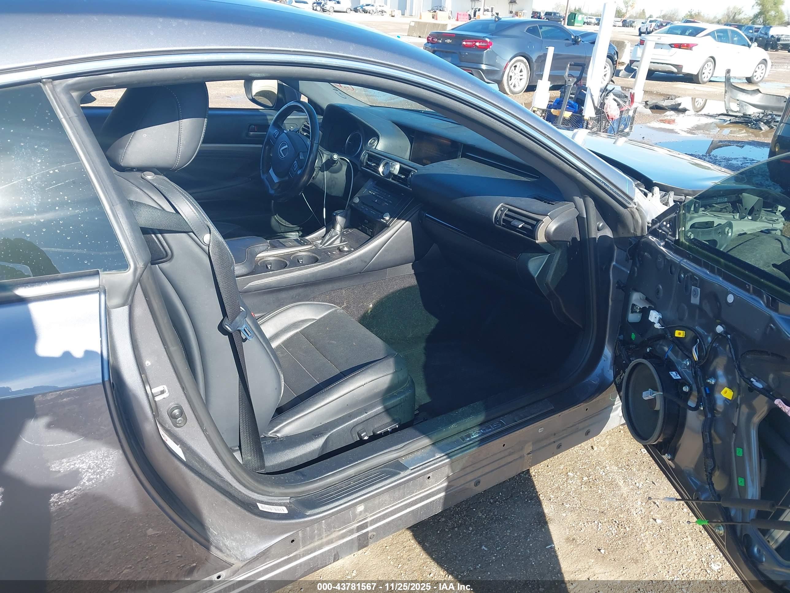 LEXUS RC image 5