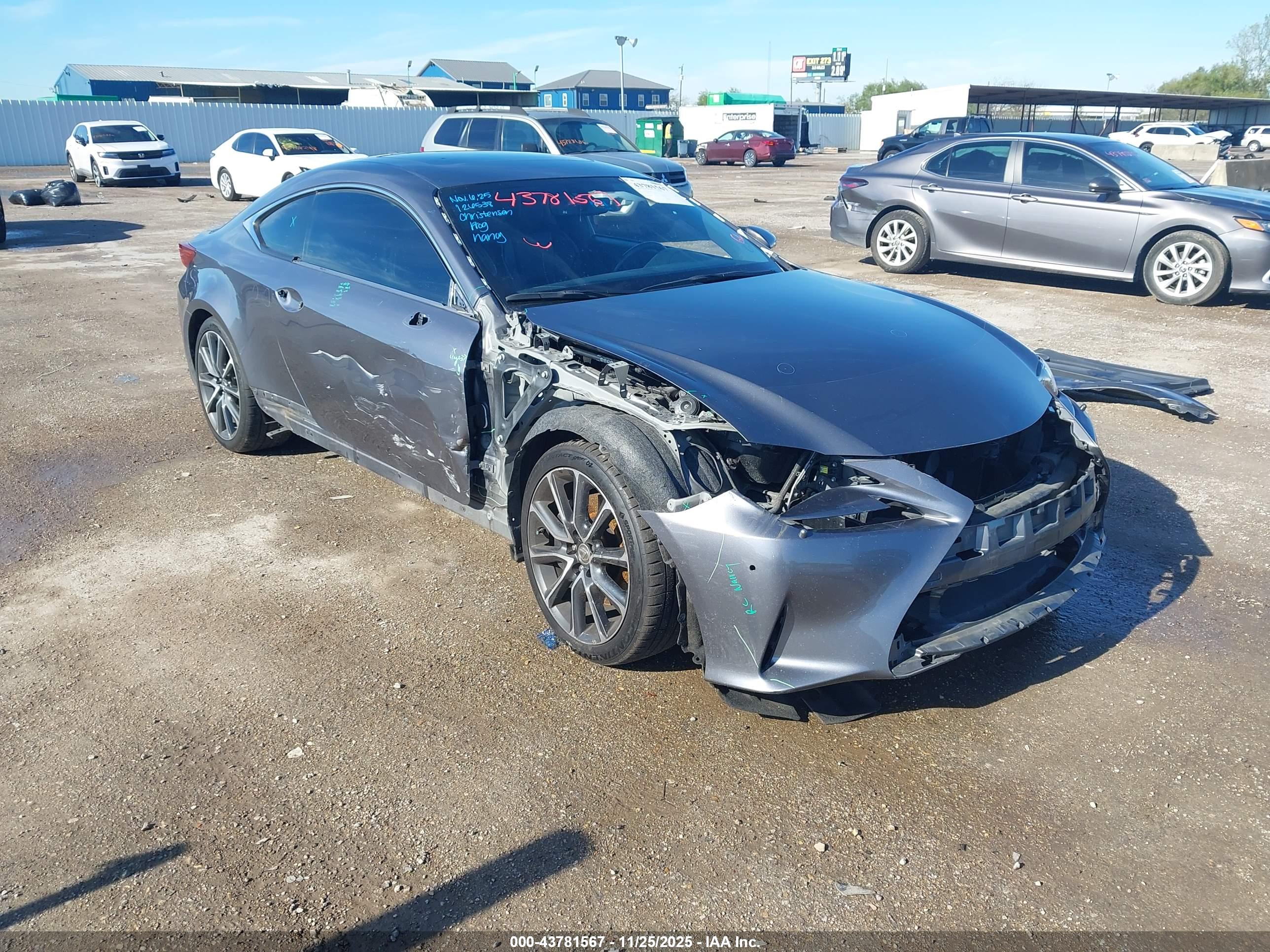 LEXUS RC image 6