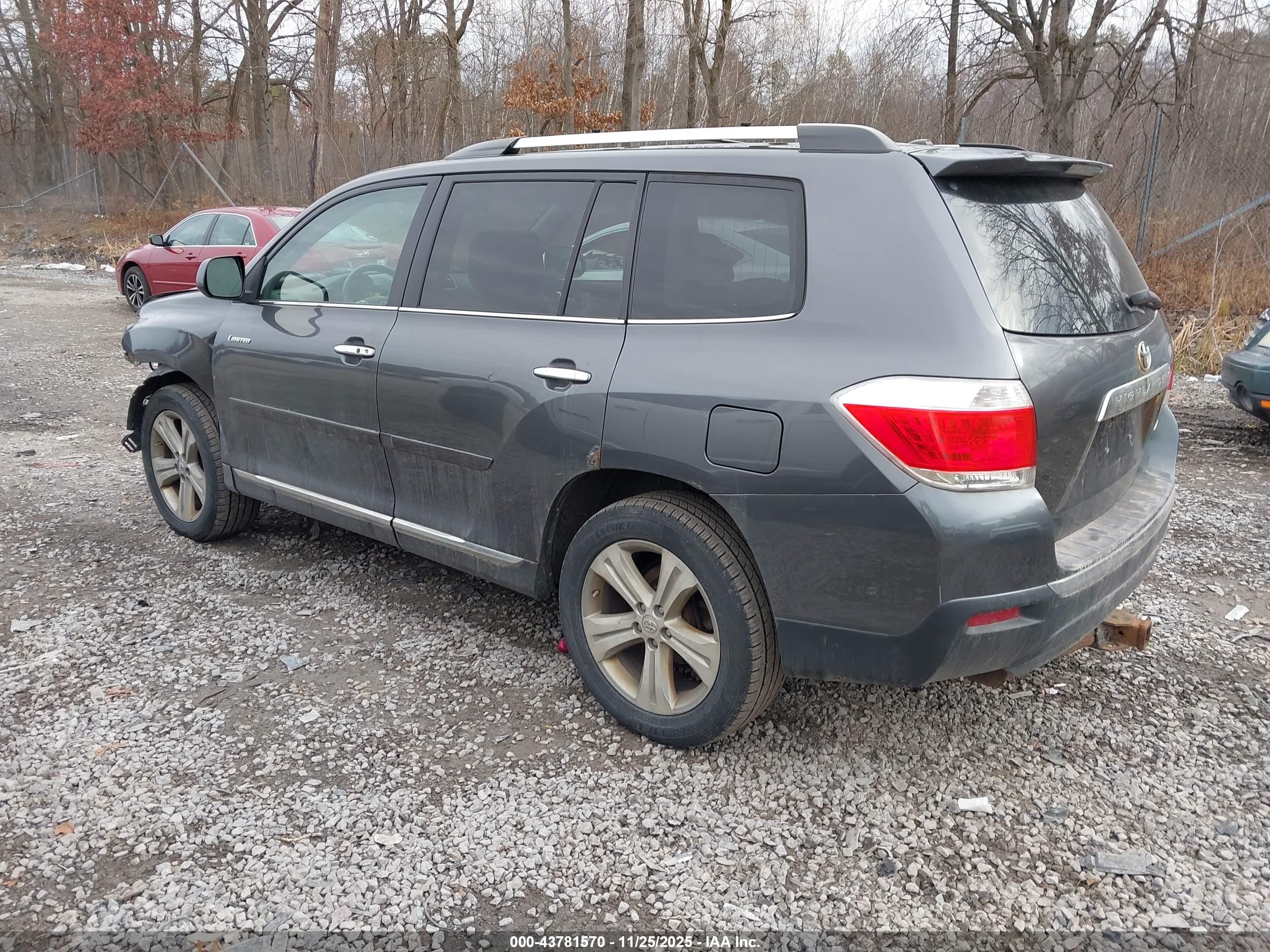 TOYOTA HIGHLANDER image 3
