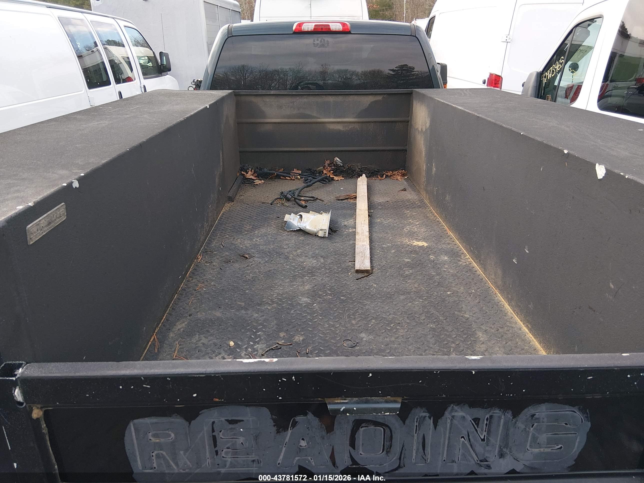 GMC SIERRA image 8