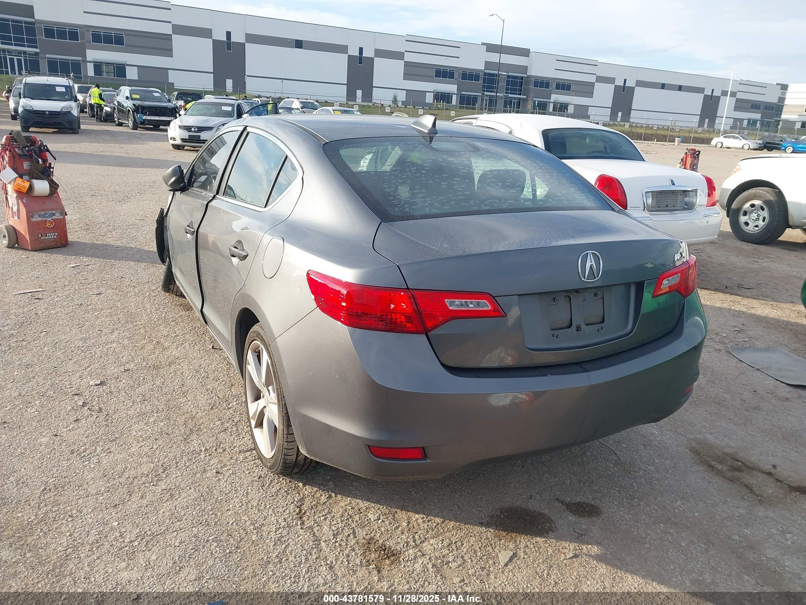 ACURA ILX image 3