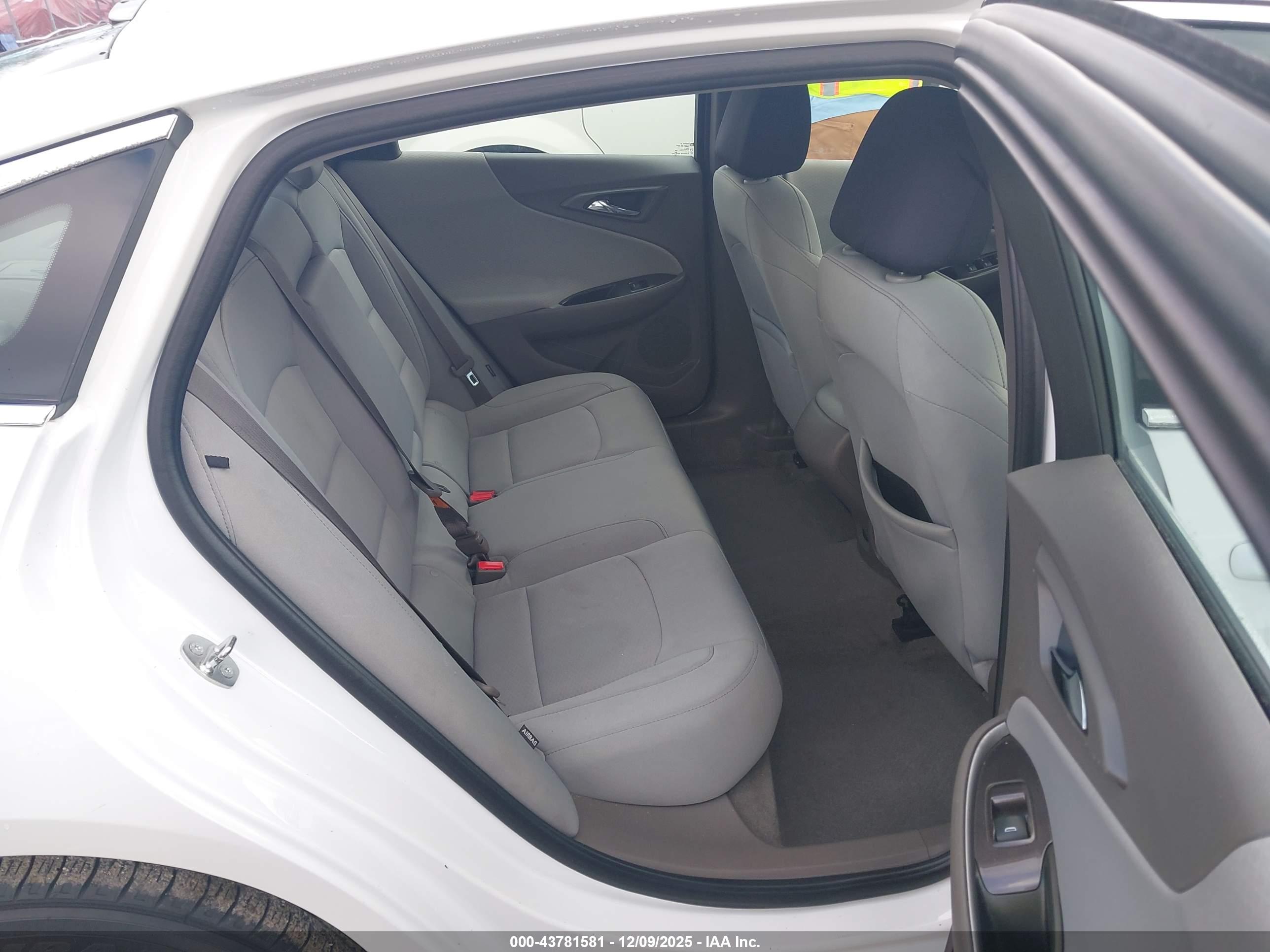 CHEVROLET MALIBU image 8