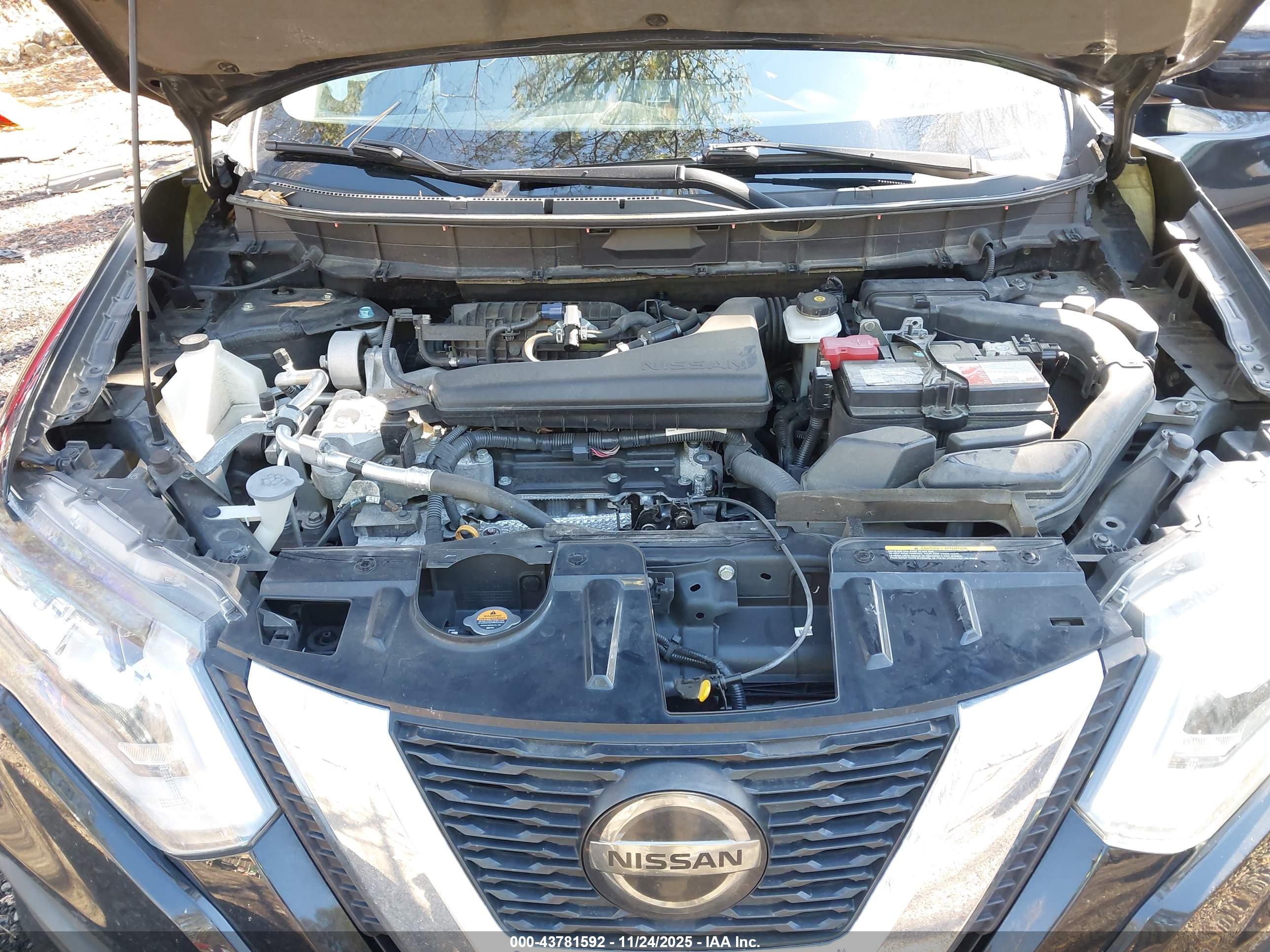 NISSAN ROGUE image 10