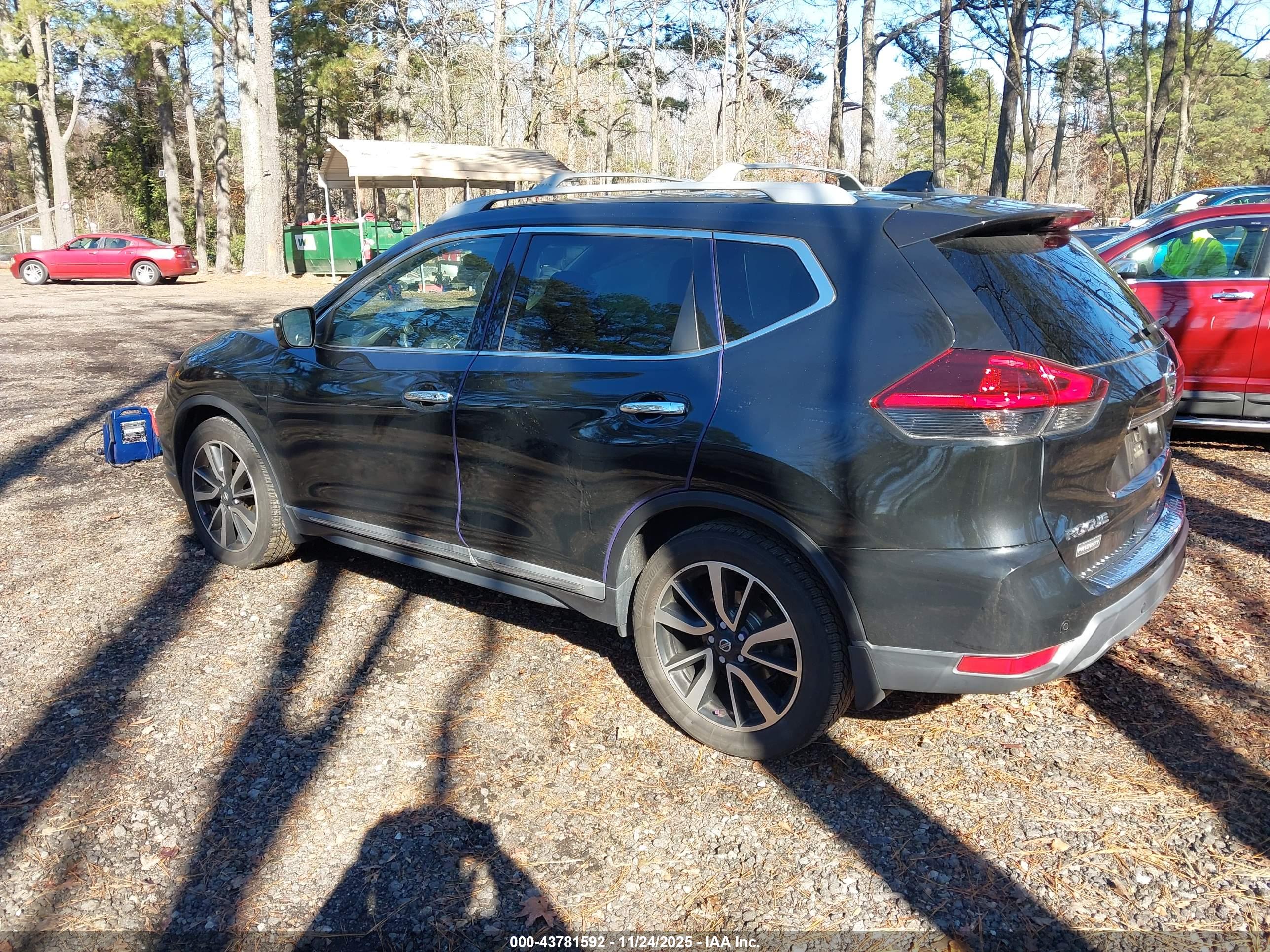 NISSAN ROGUE image 3