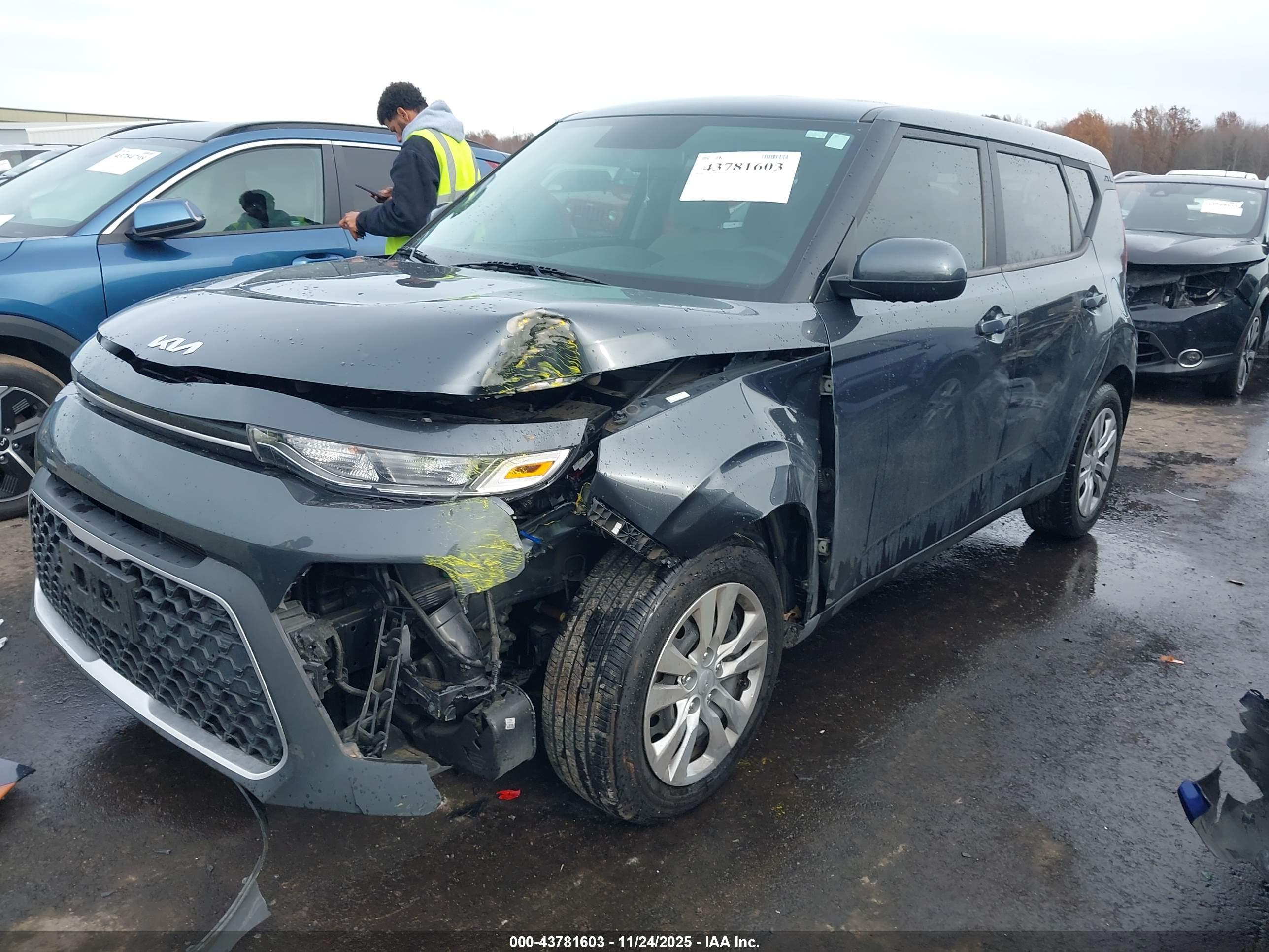 KIA SOUL image 2