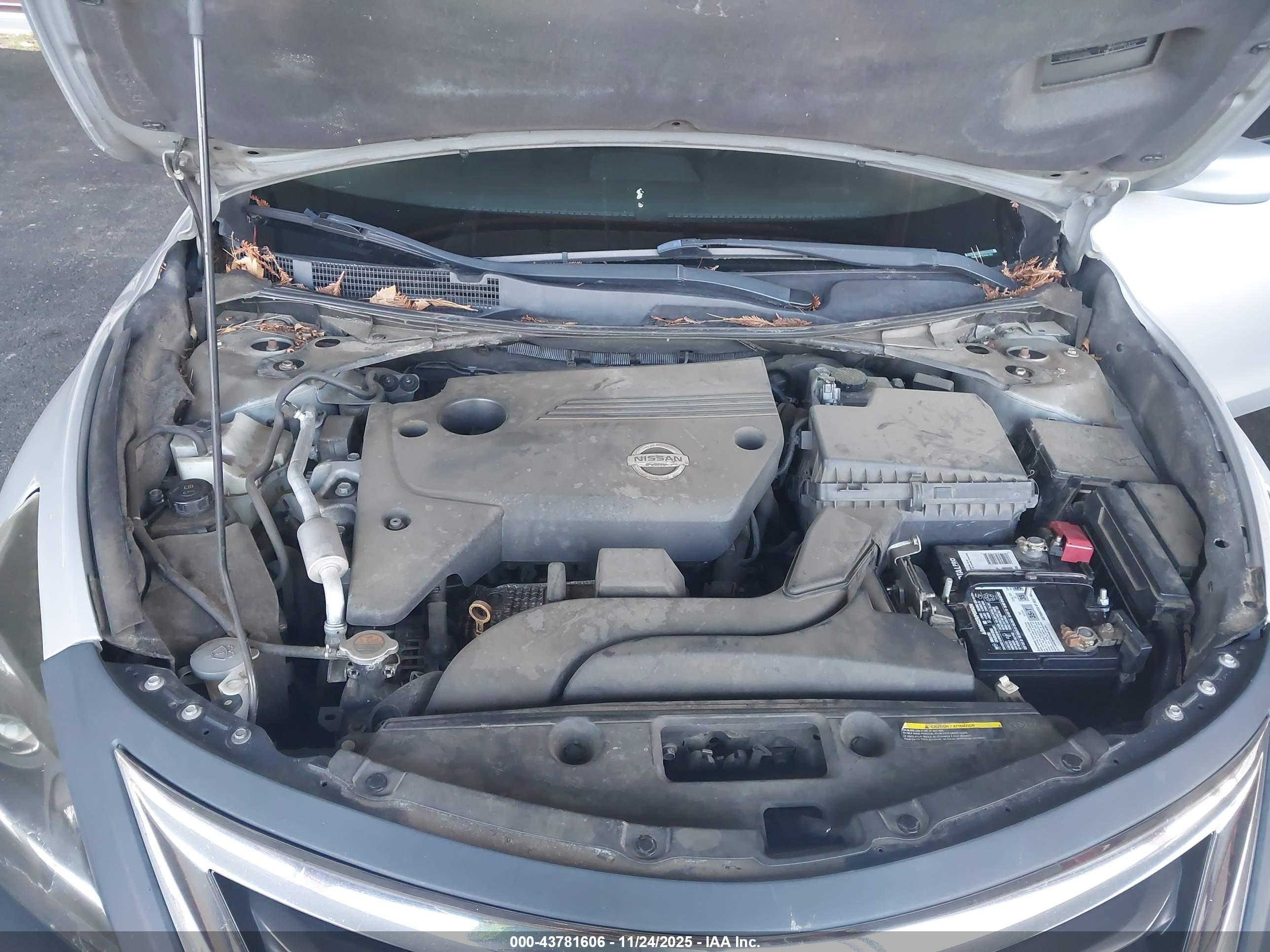 NISSAN ALTIMA image 10