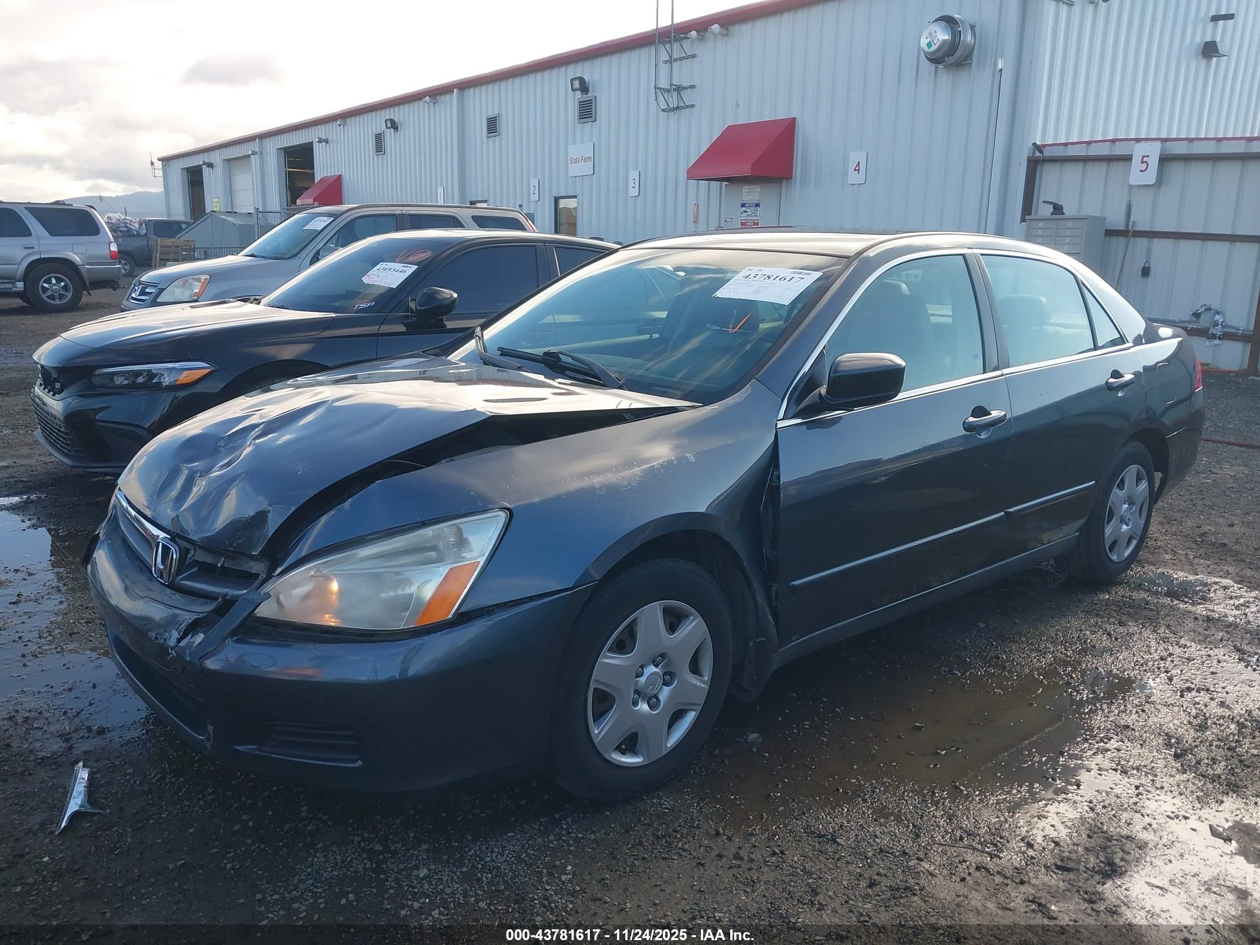 HONDA ACCORD image 2