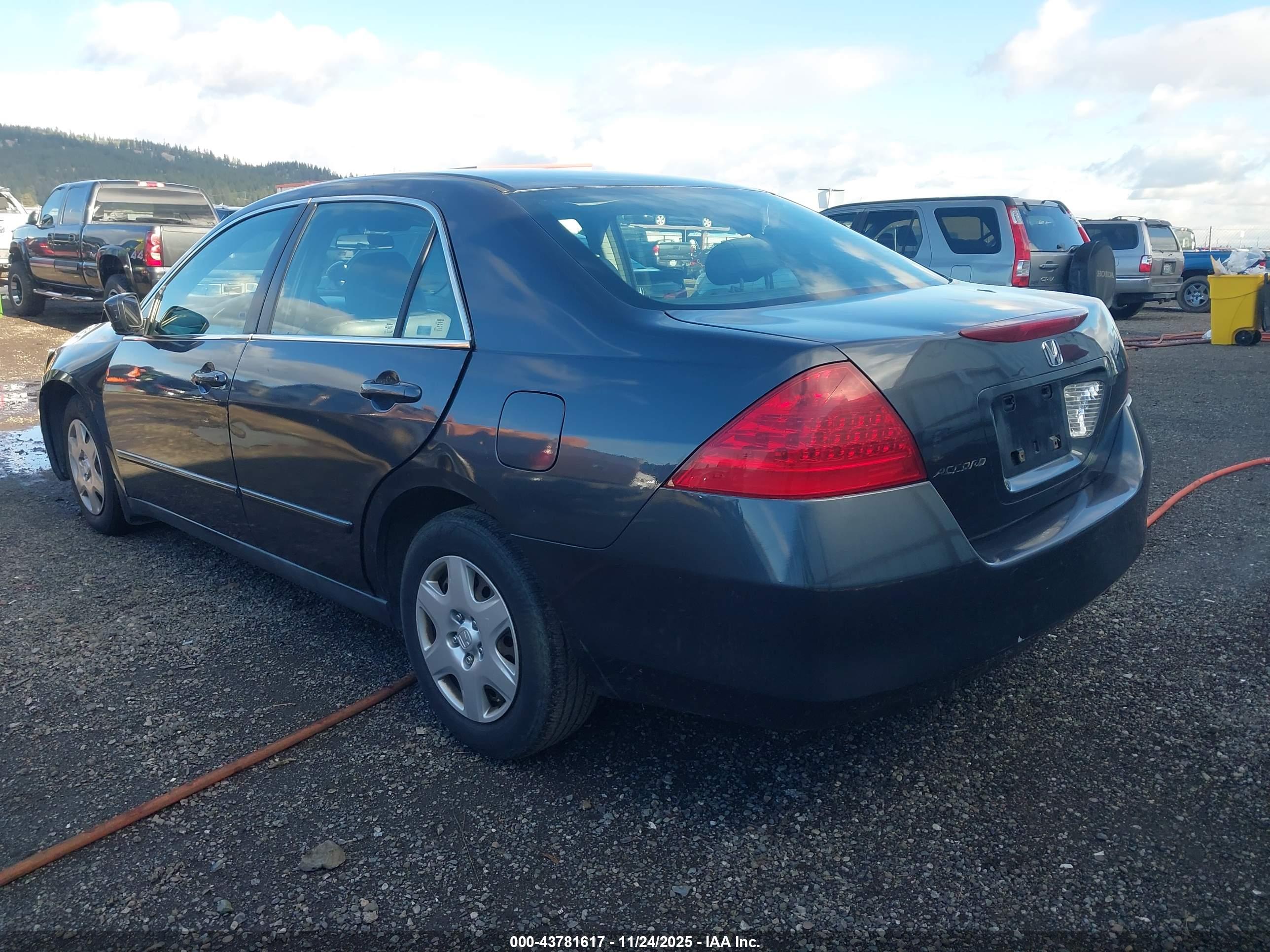 HONDA ACCORD image 3