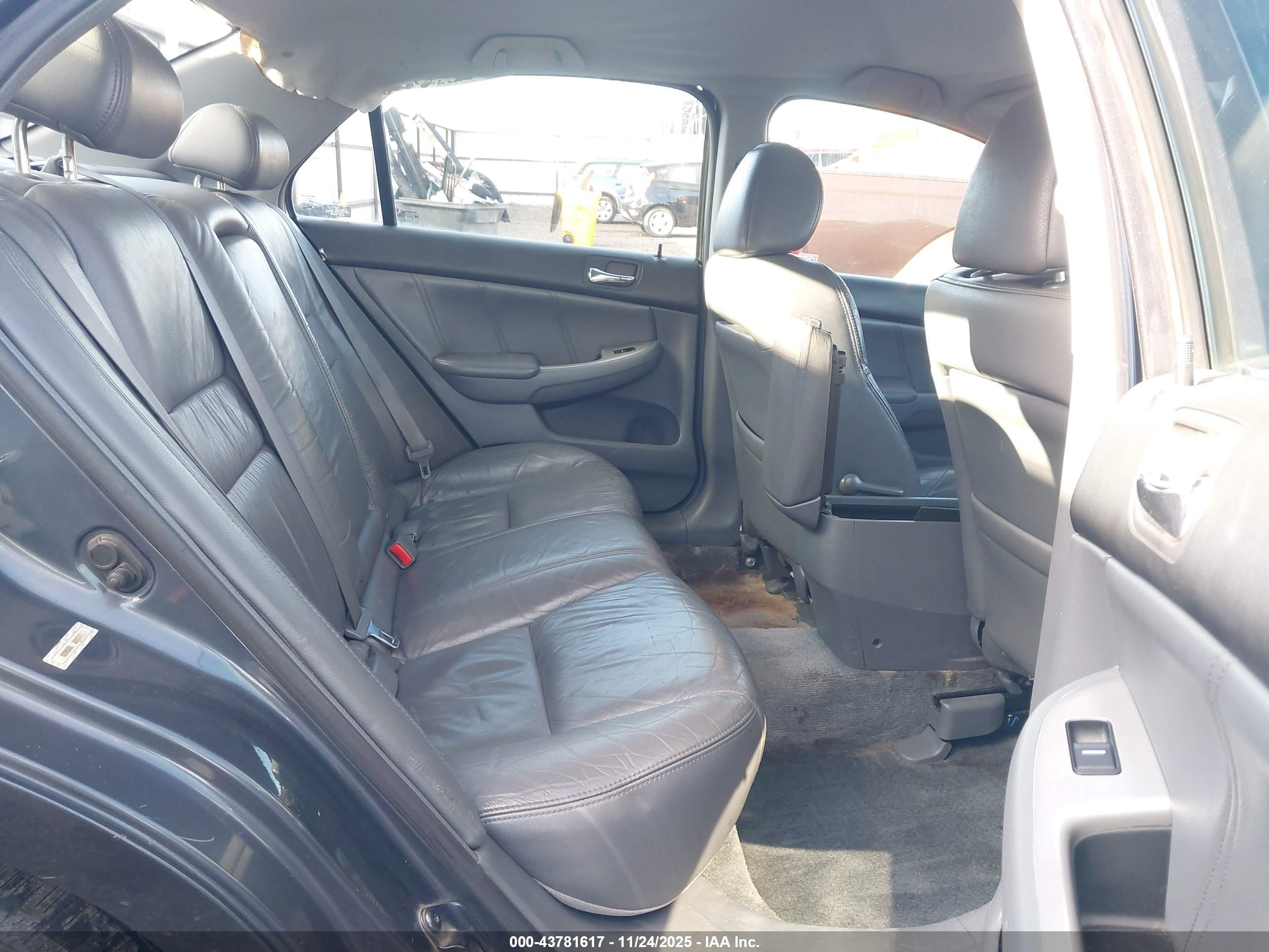 HONDA ACCORD image 8