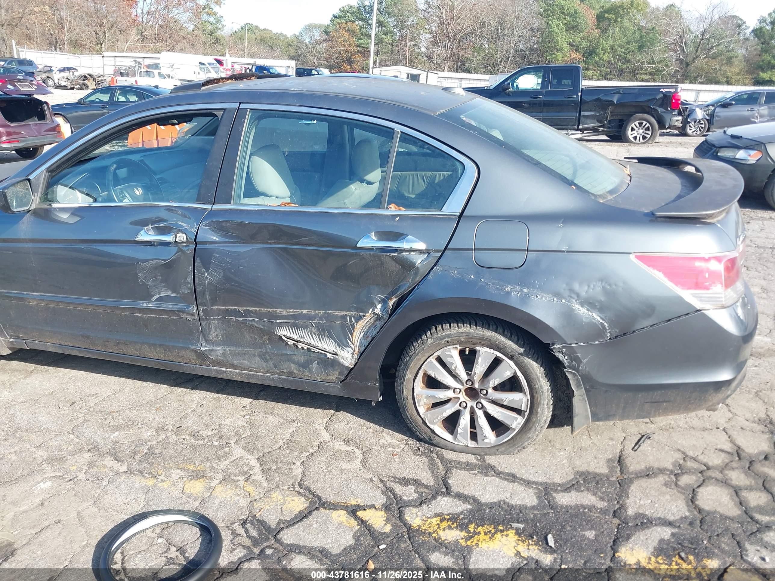 HONDA ACCORD image 6