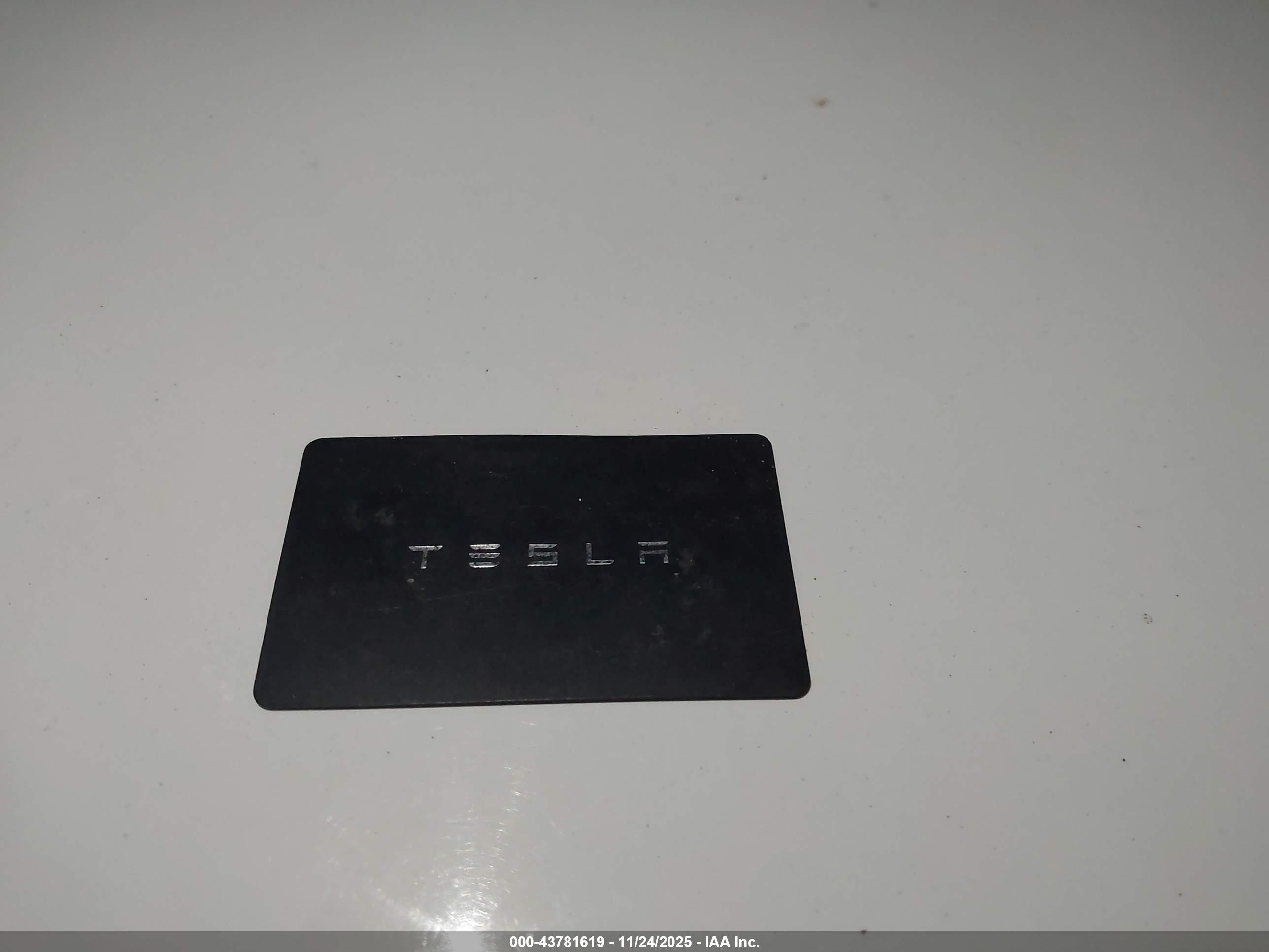 TESLA MODEL image 11