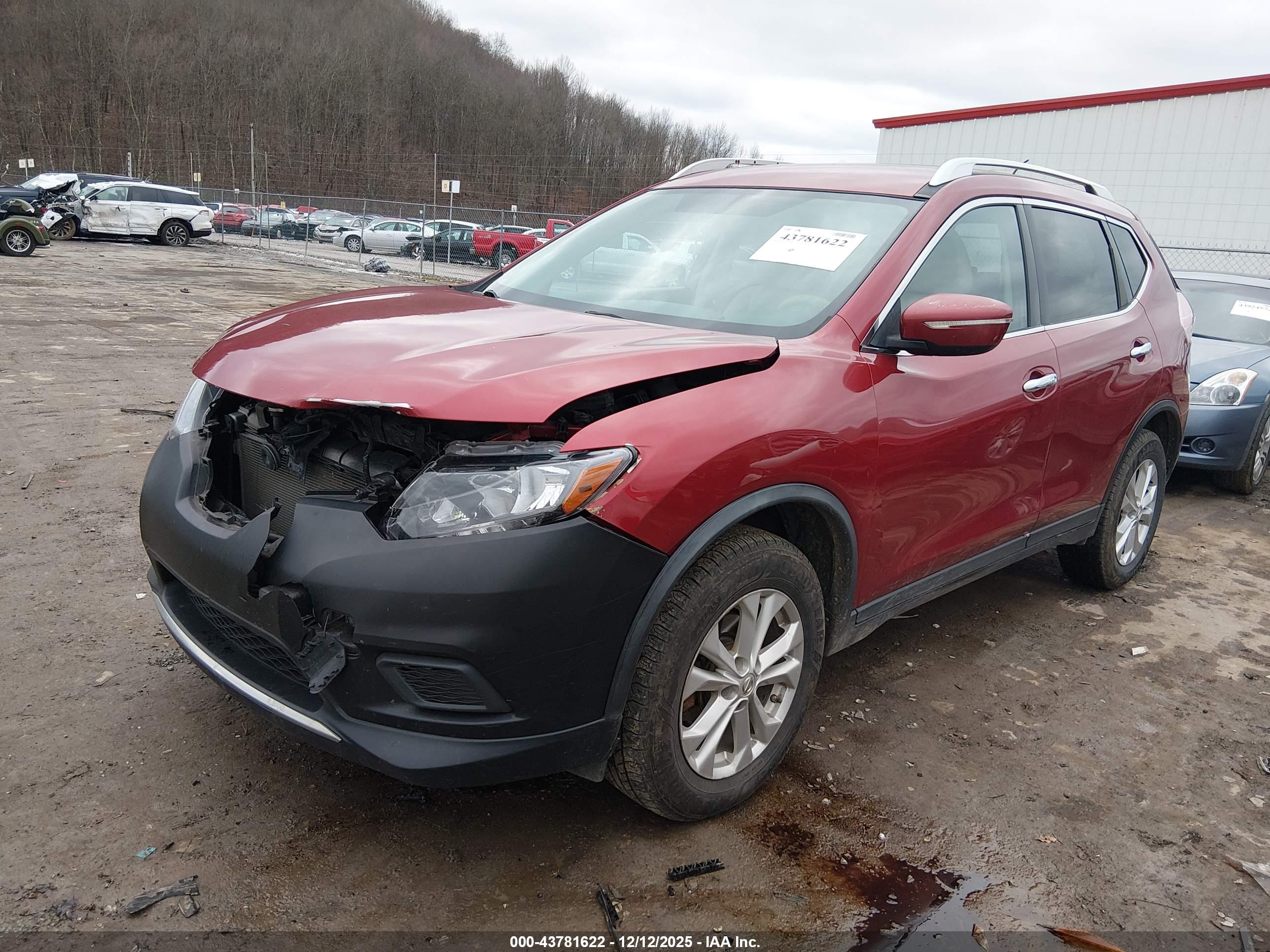NISSAN ROGUE image 2