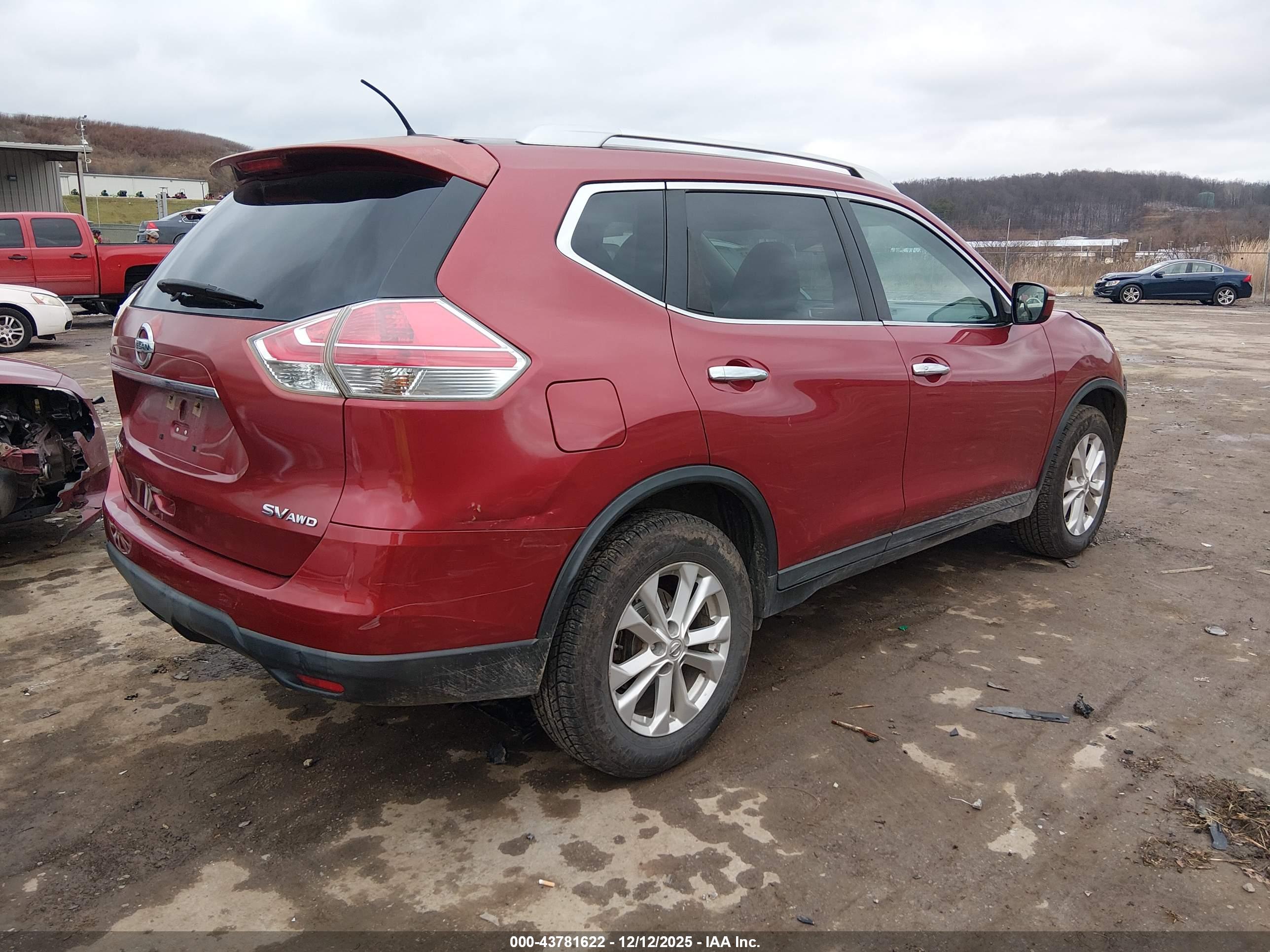 NISSAN ROGUE image 4