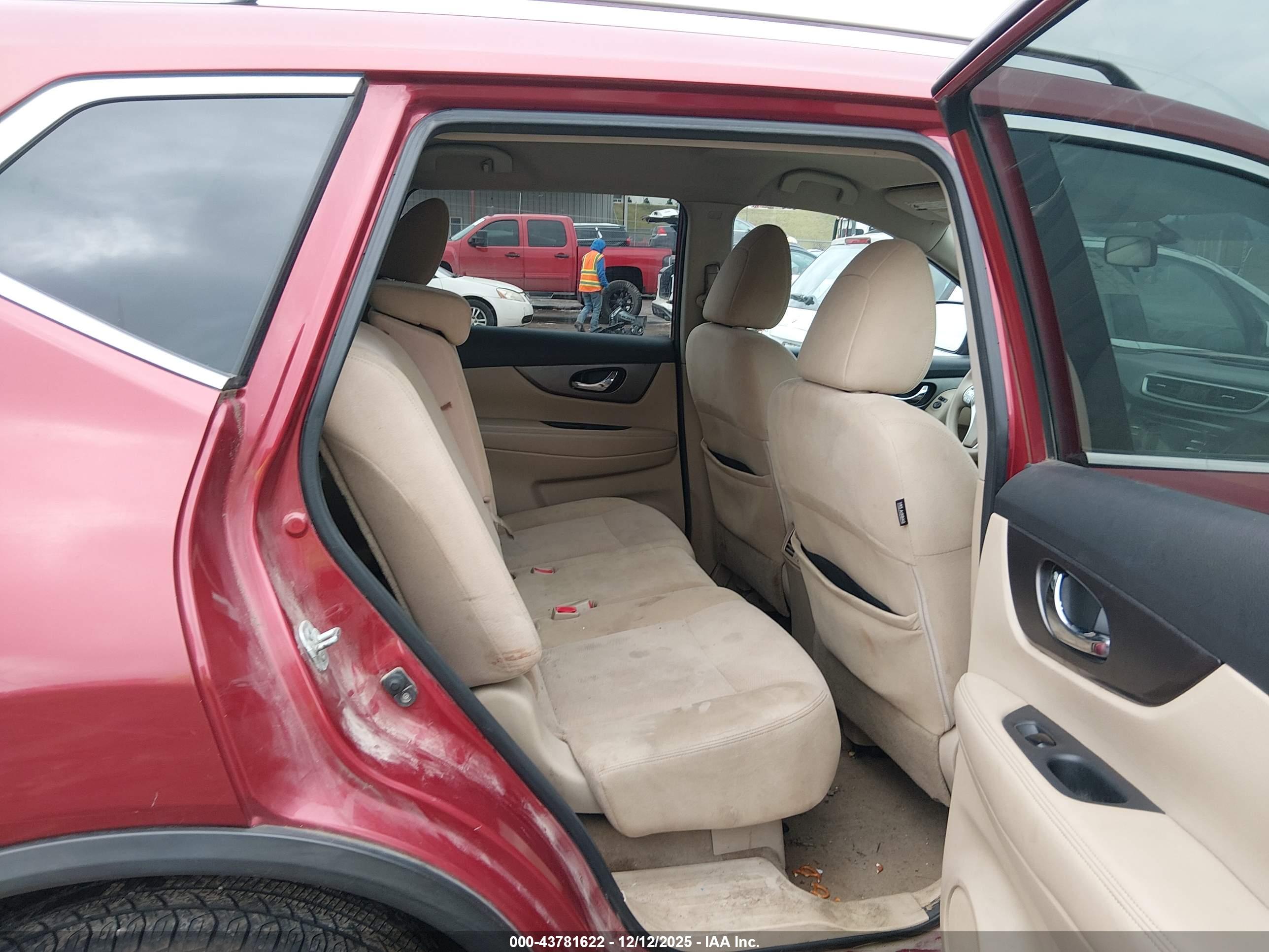 NISSAN ROGUE image 8