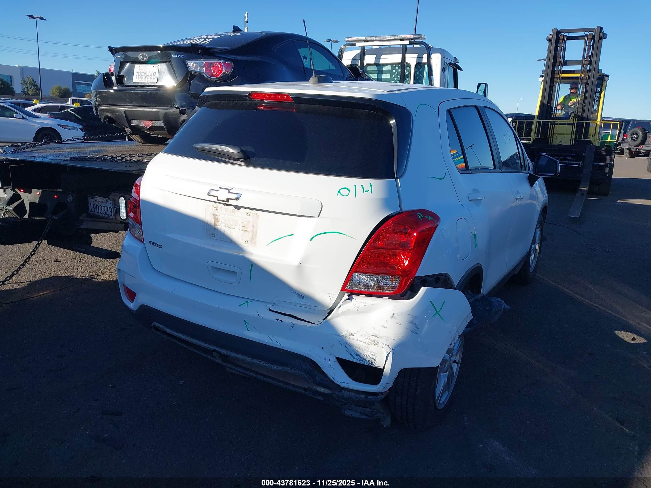 CHEVROLET TRAX image 6