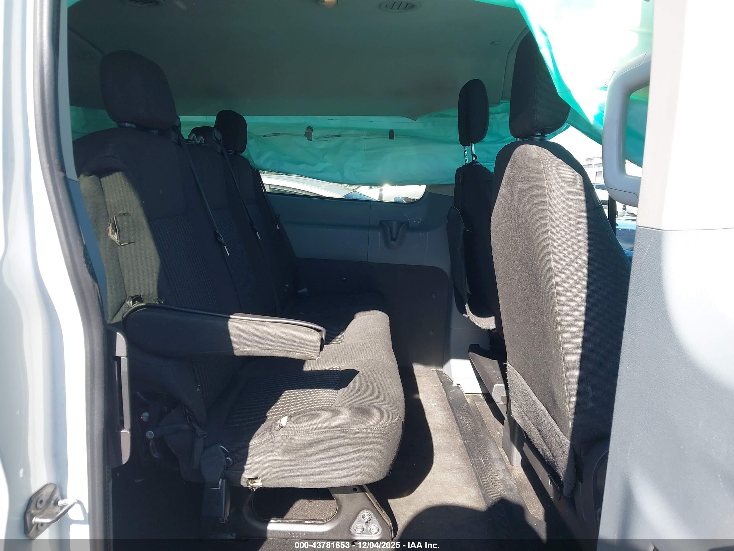 FORD TRANSIT-350 image 8