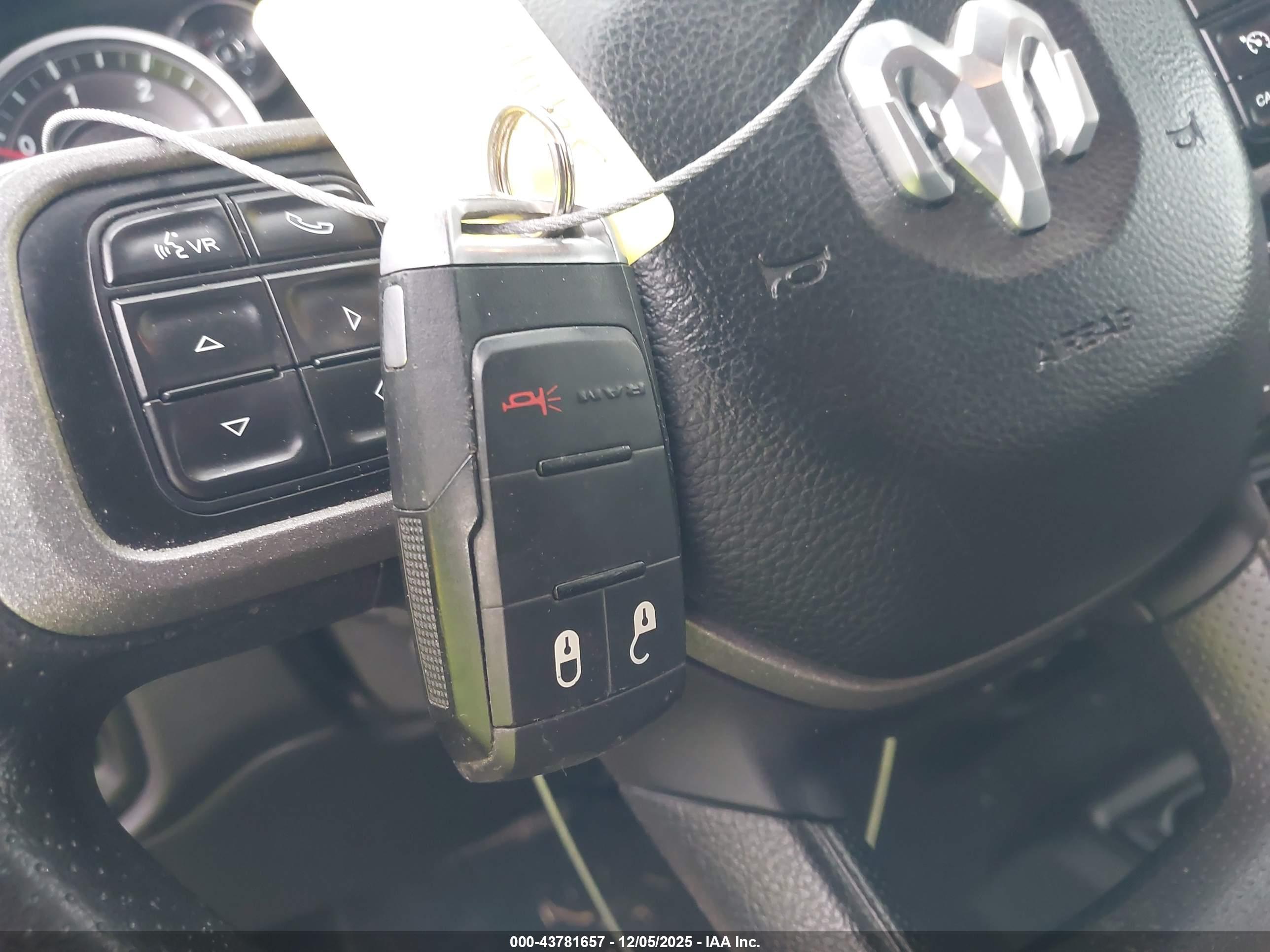 RAM 2500 image 11