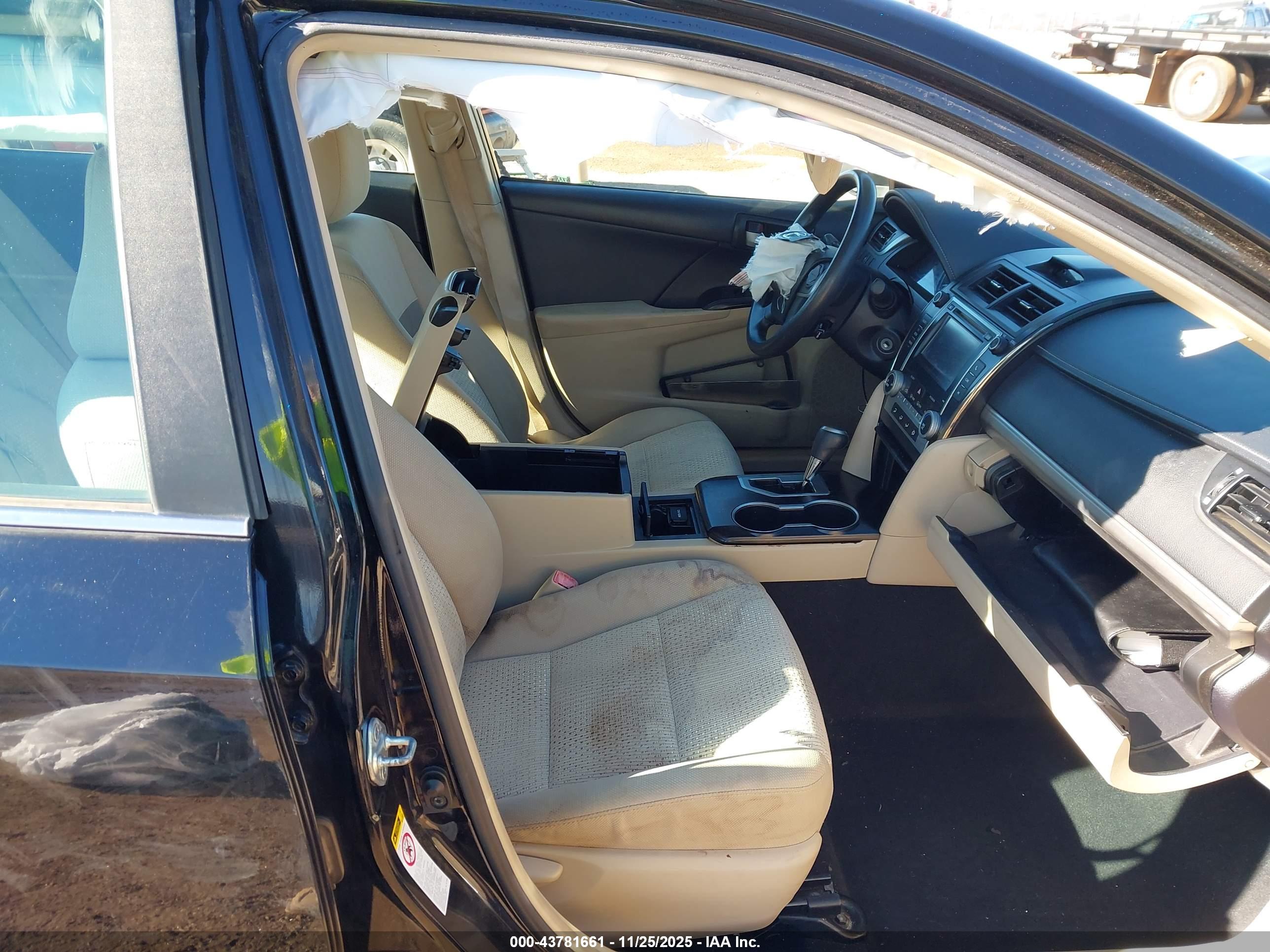 TOYOTA CAMRY image 5