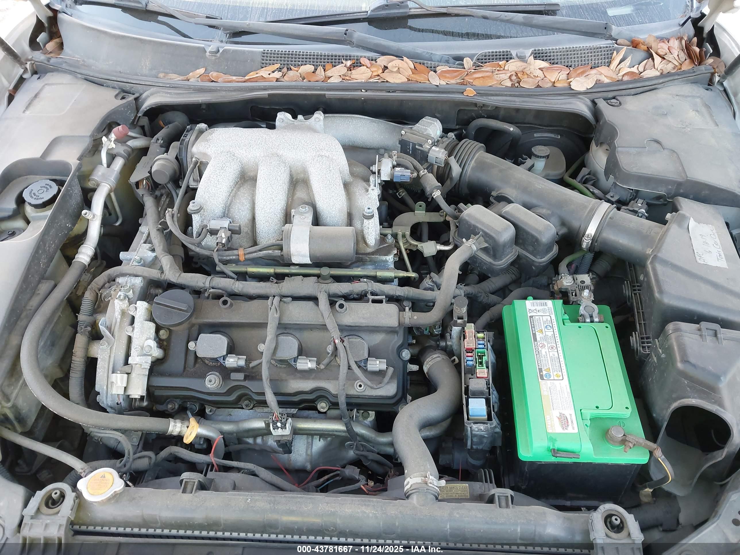 NISSAN MAXIMA image 10
