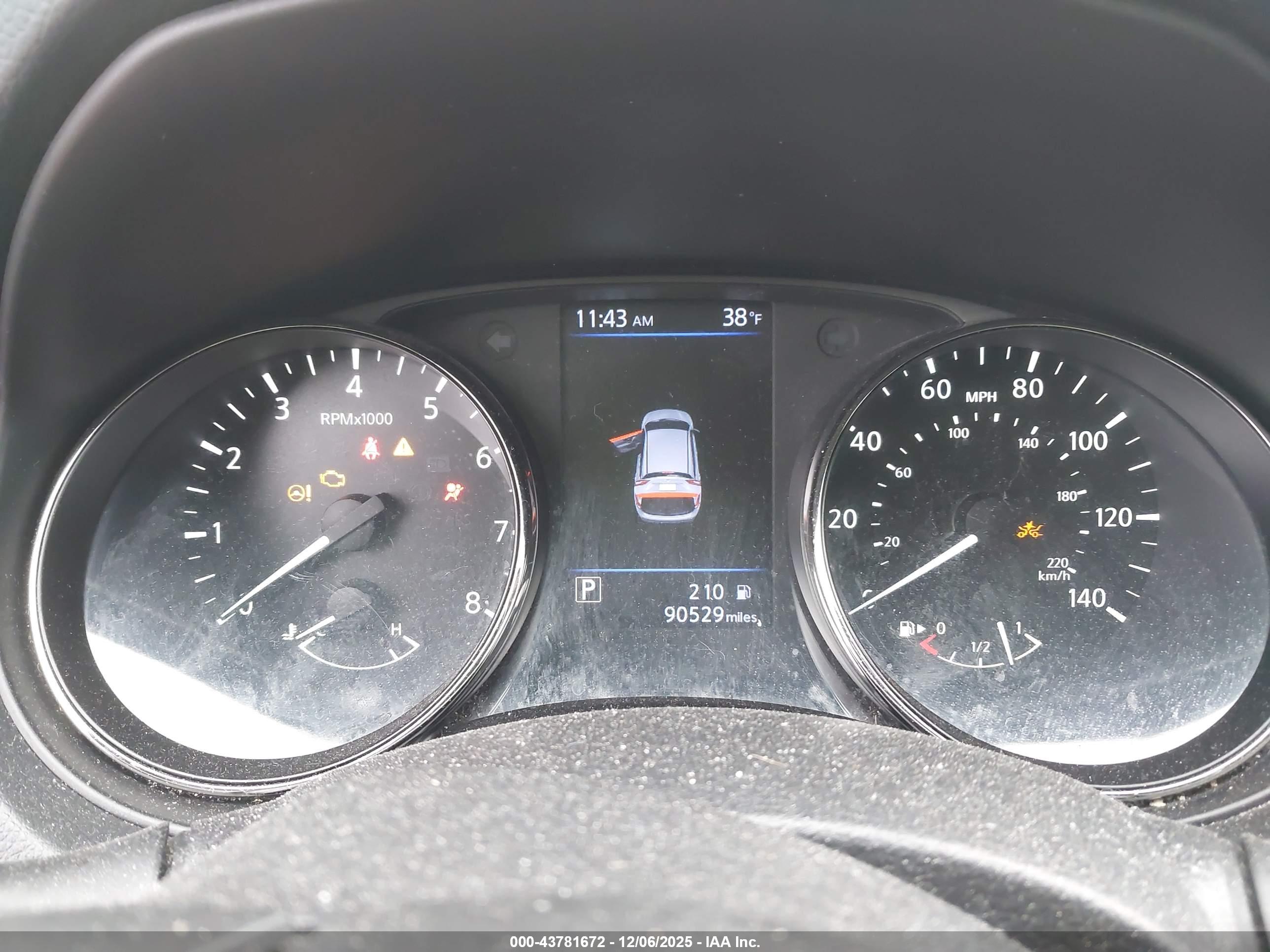 NISSAN ROGUE image 7