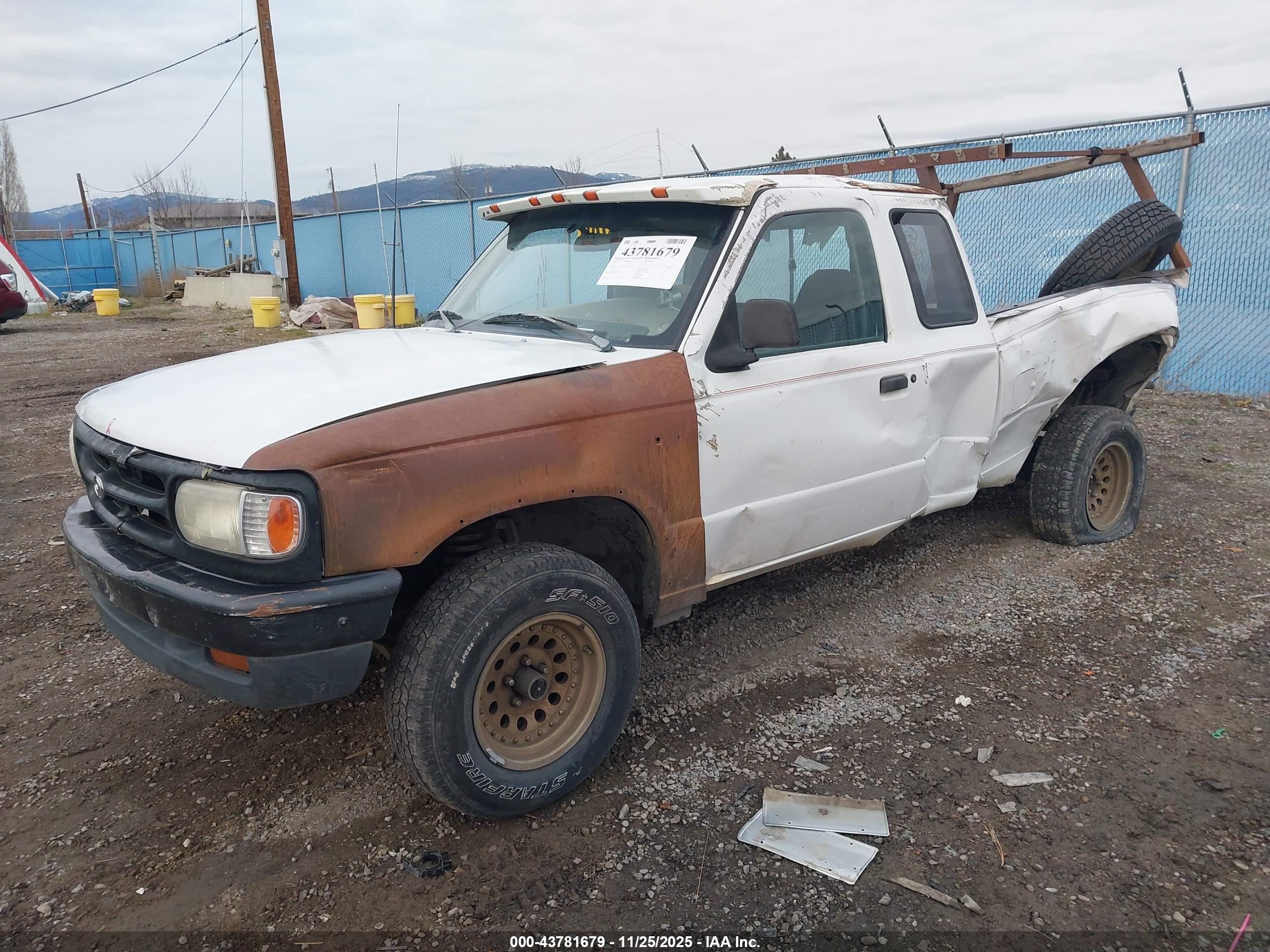 MAZDA B3000 image 2