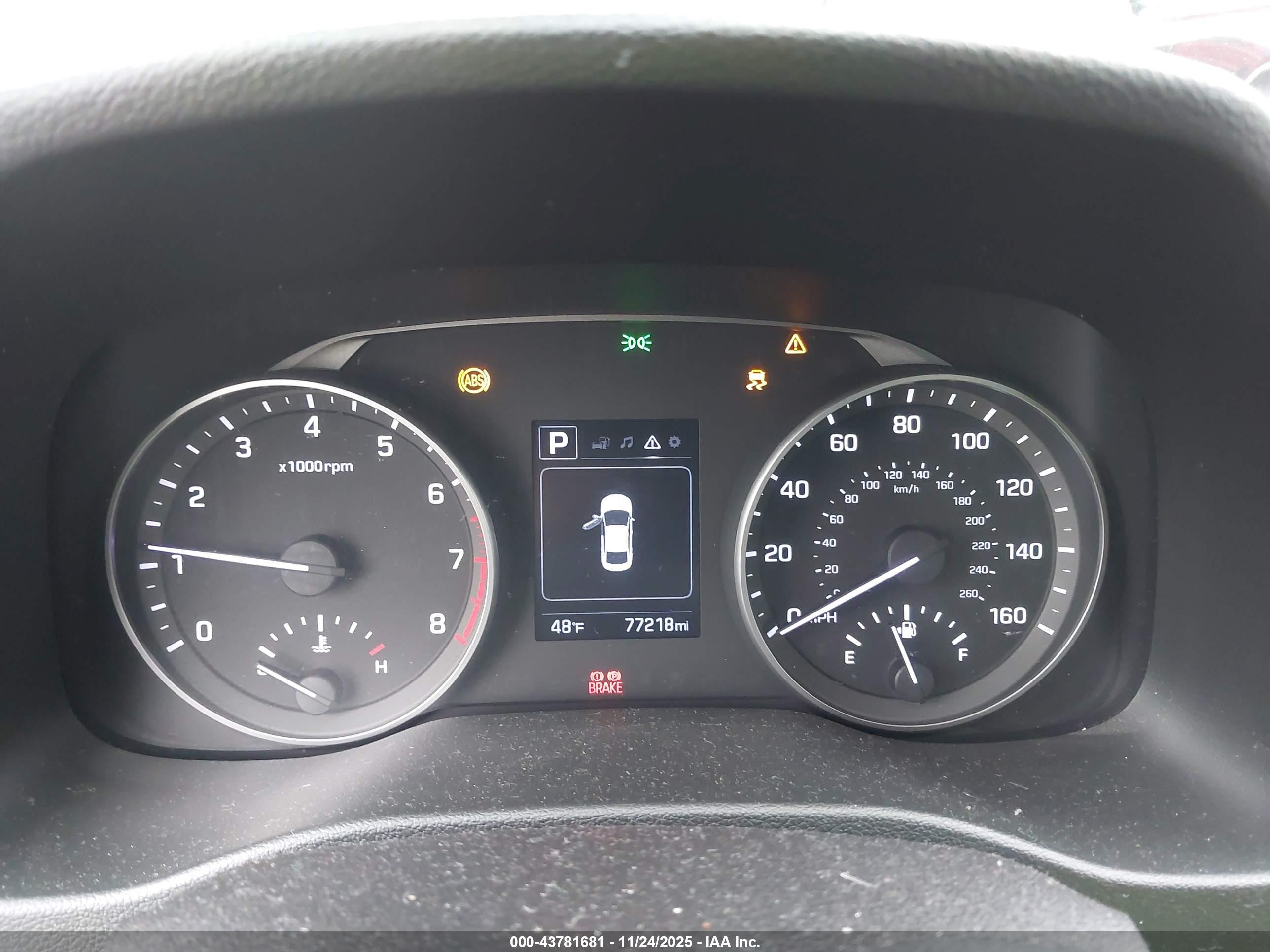 HYUNDAI ELANTRA image 7