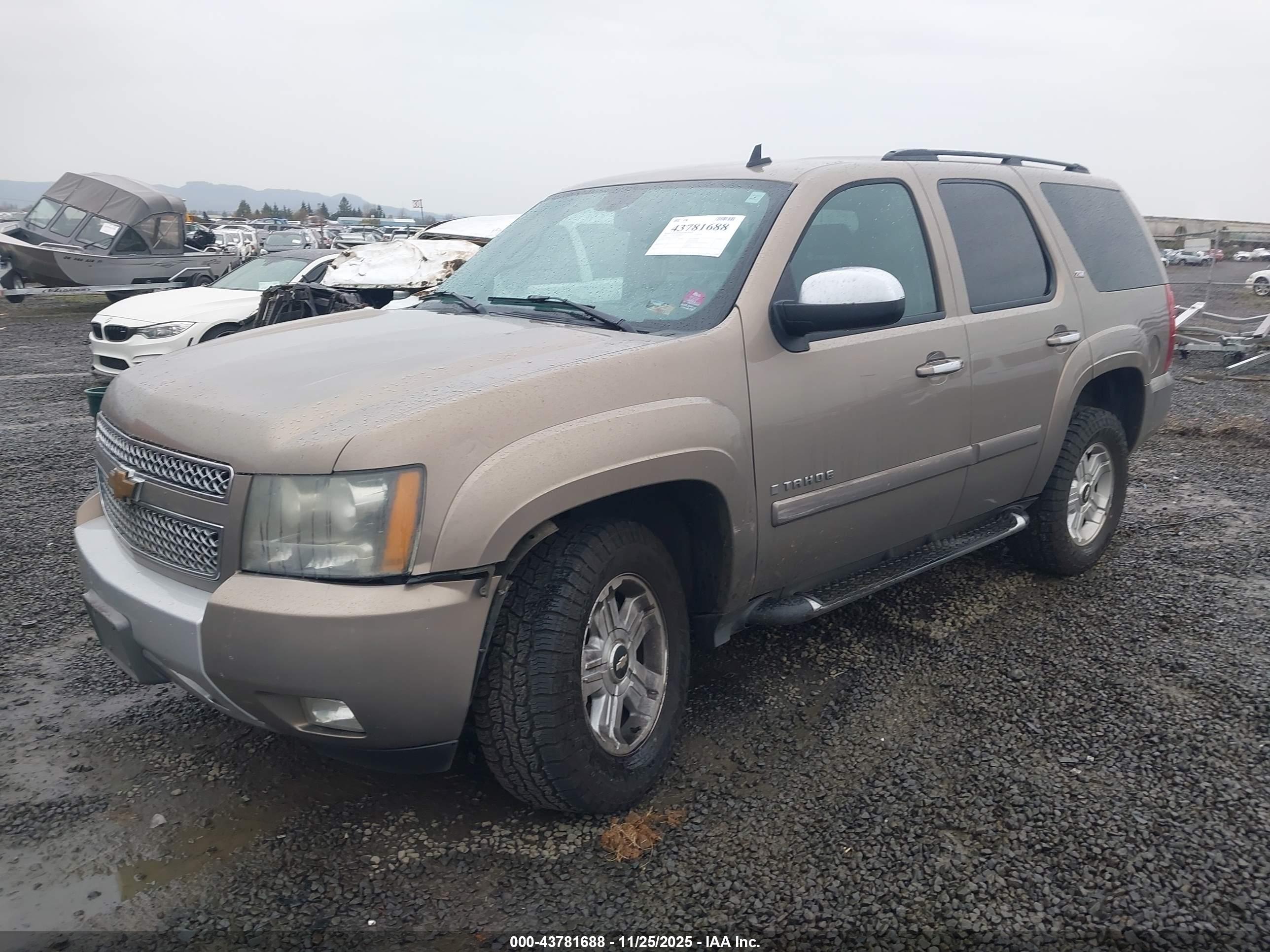 CHEVROLET TAHOE image 2