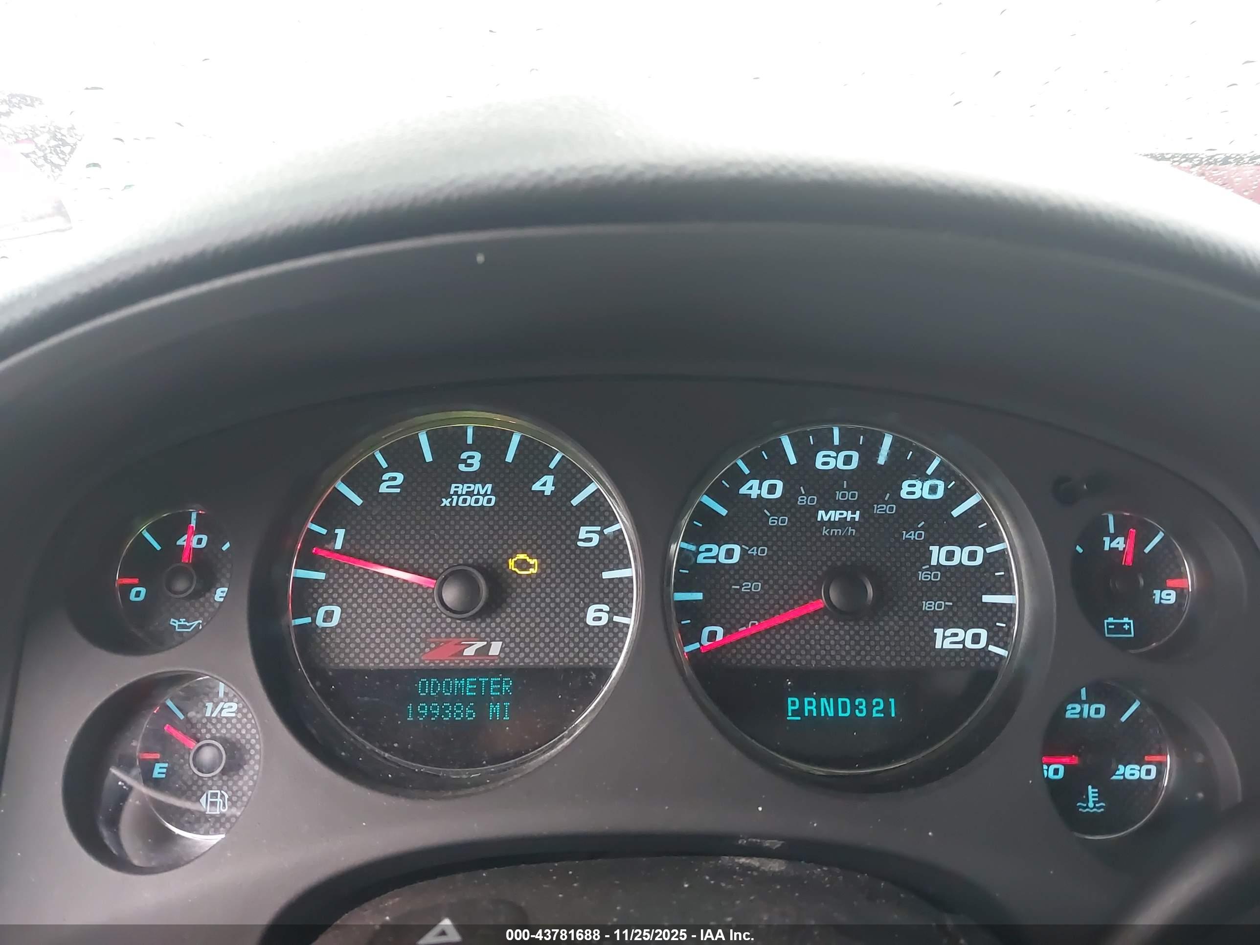 CHEVROLET TAHOE image 7