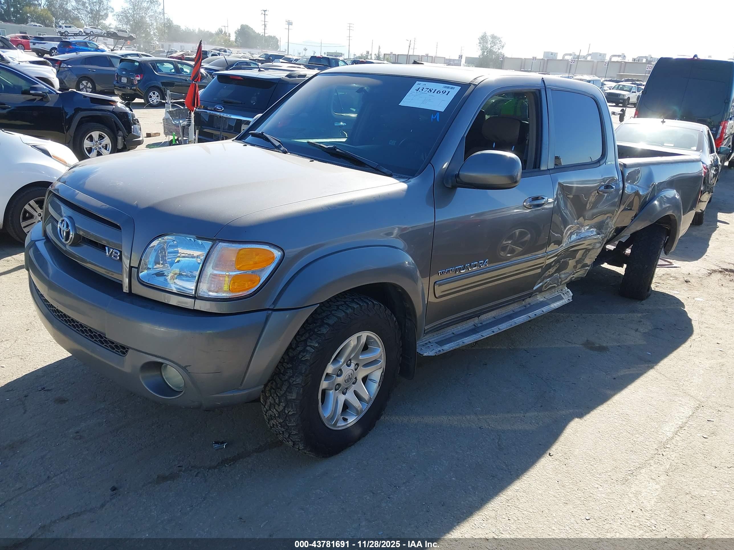 TOYOTA TUNDRA image 2