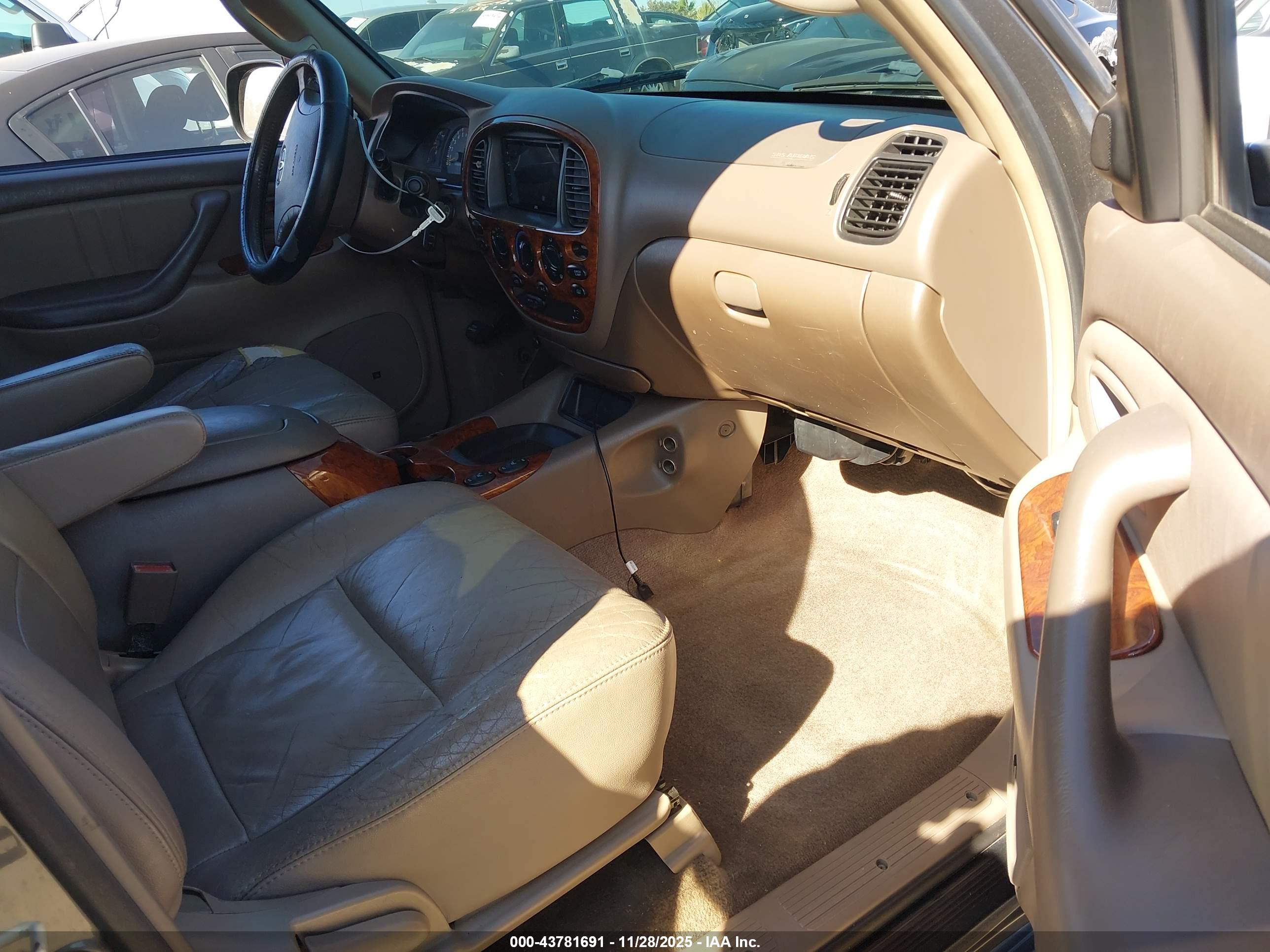 TOYOTA TUNDRA image 5