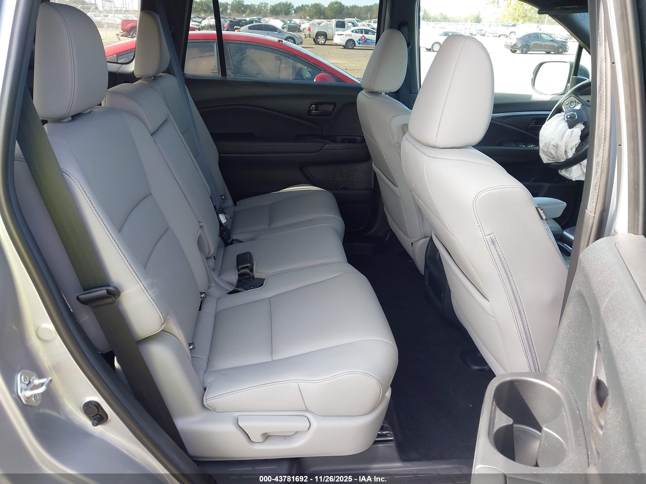 HONDA PASSPORT image 8