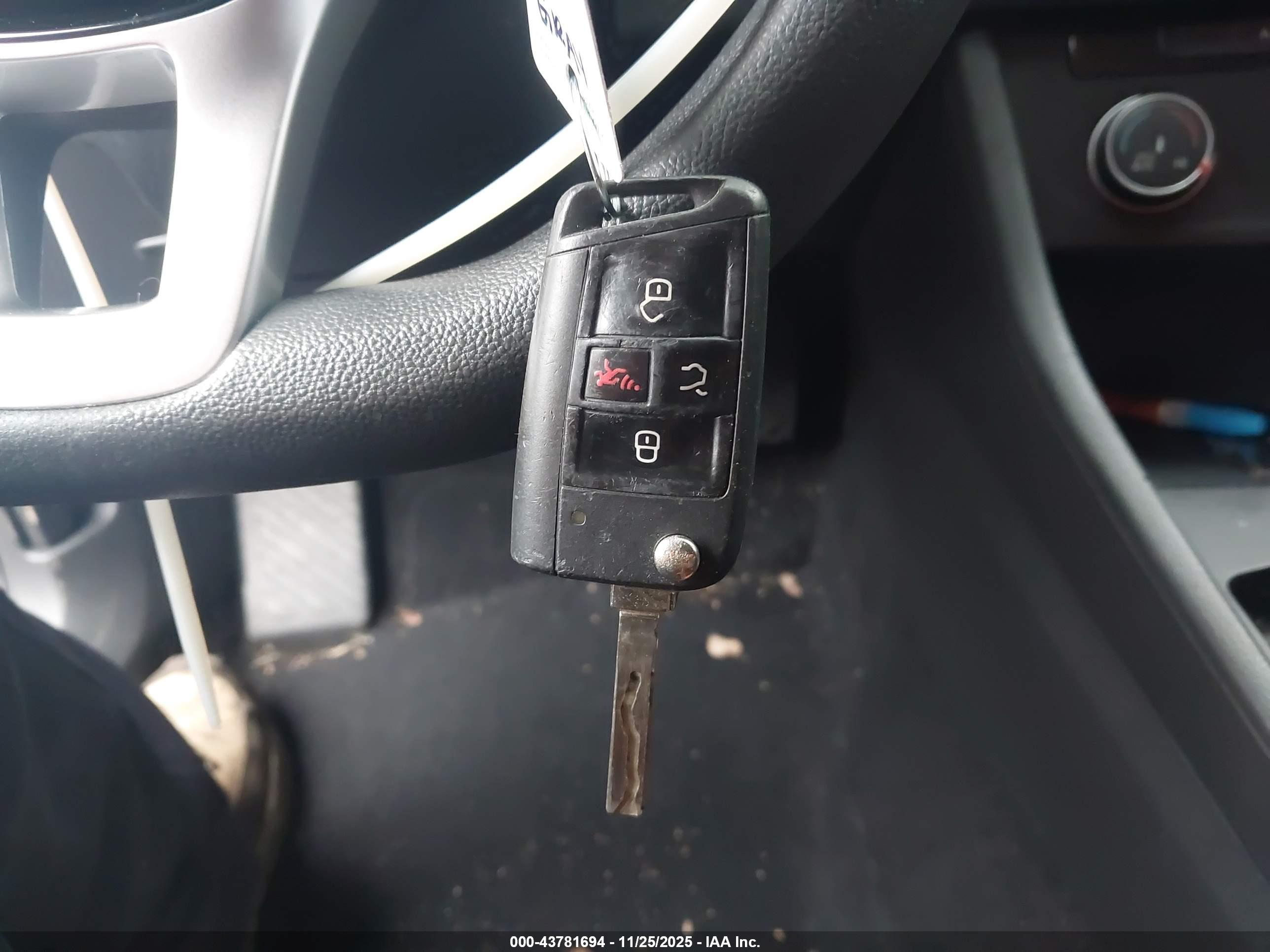 VOLKSWAGEN JETTA image 11