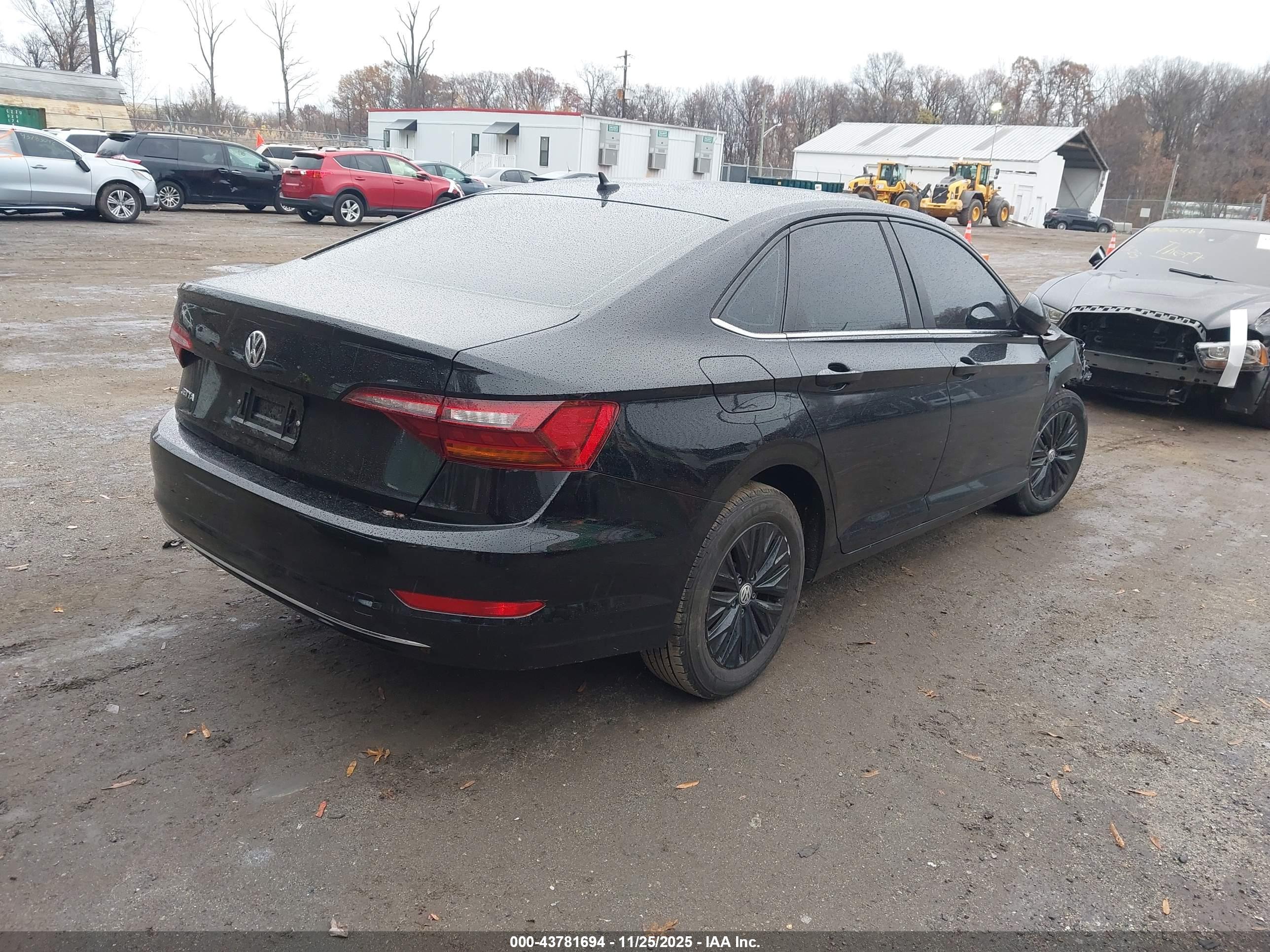 VOLKSWAGEN JETTA image 4