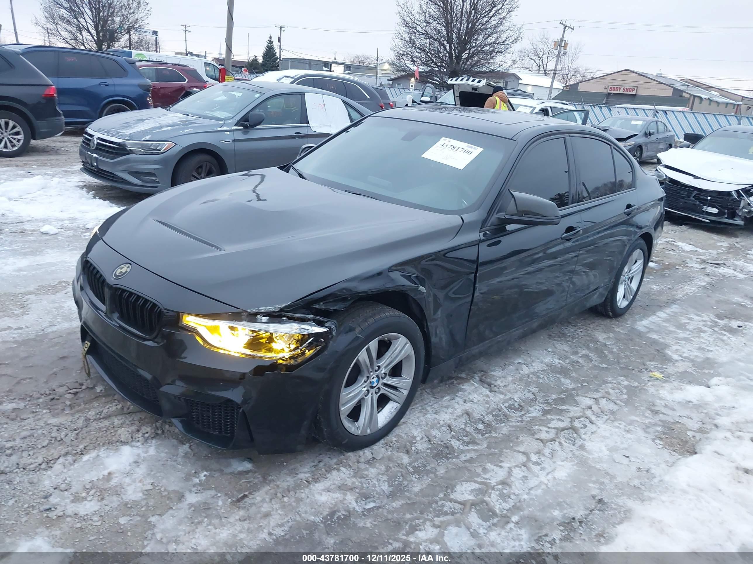 BMW 328I image 2