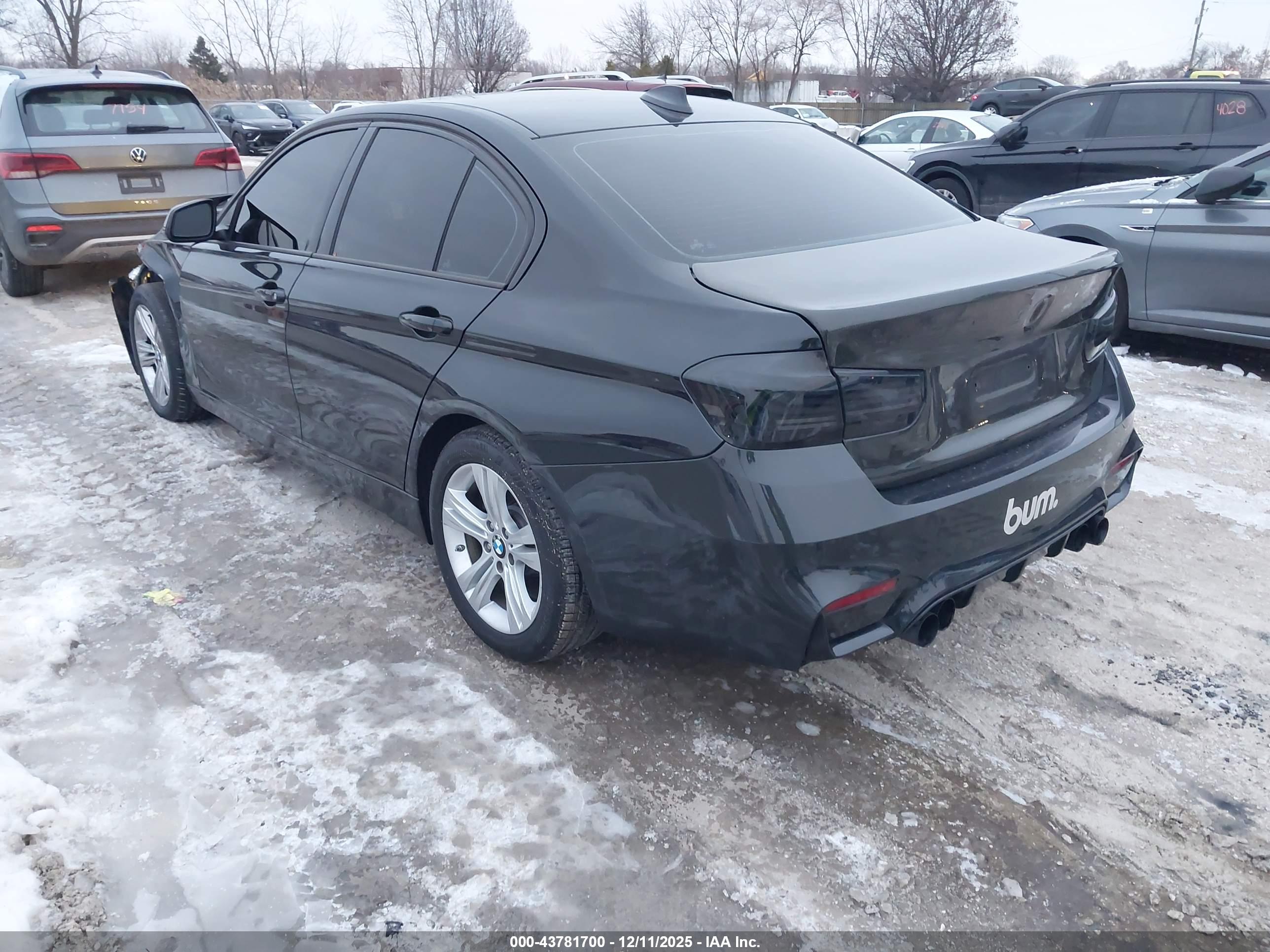 BMW 328I image 3