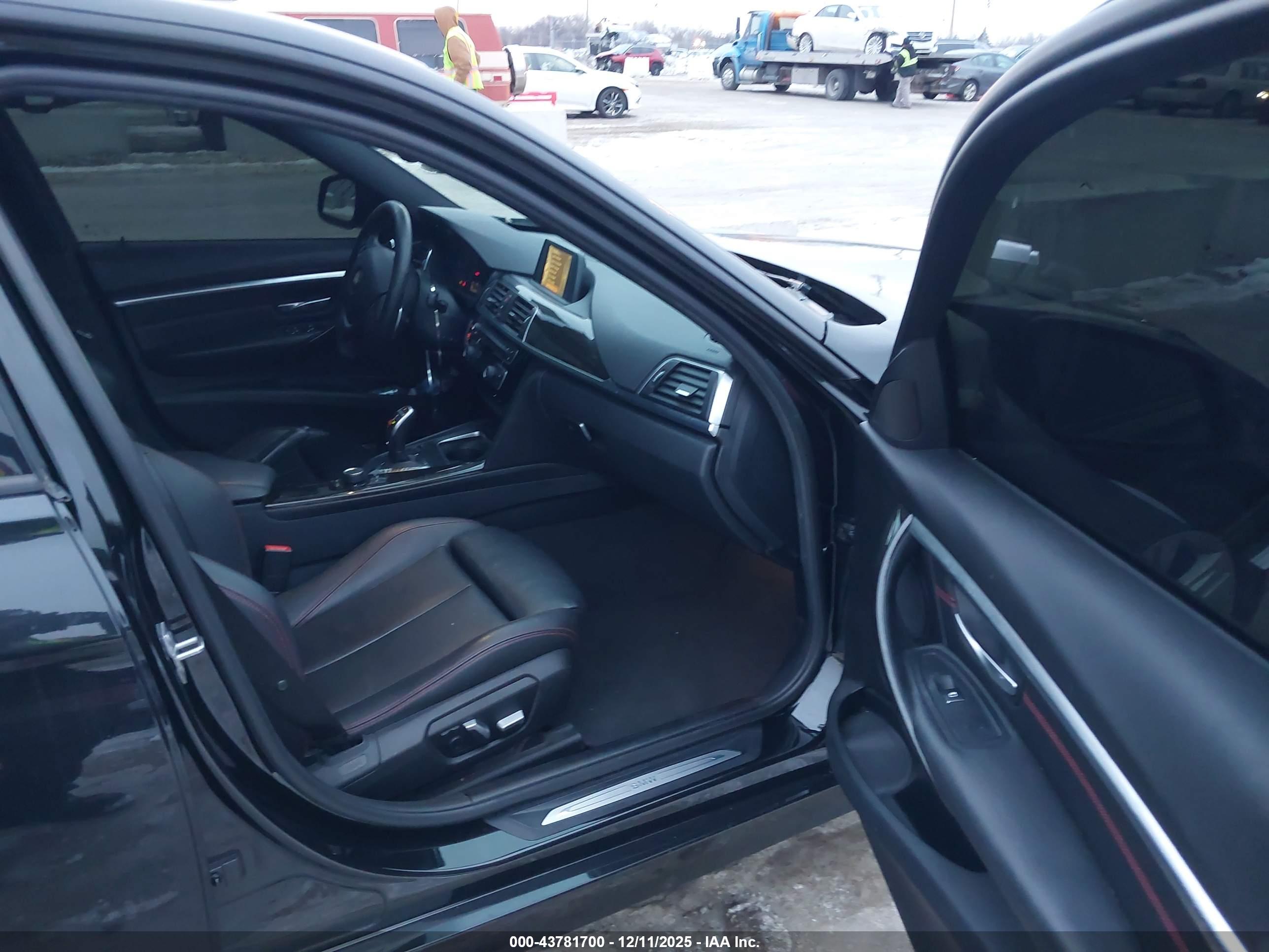 BMW 328I image 5