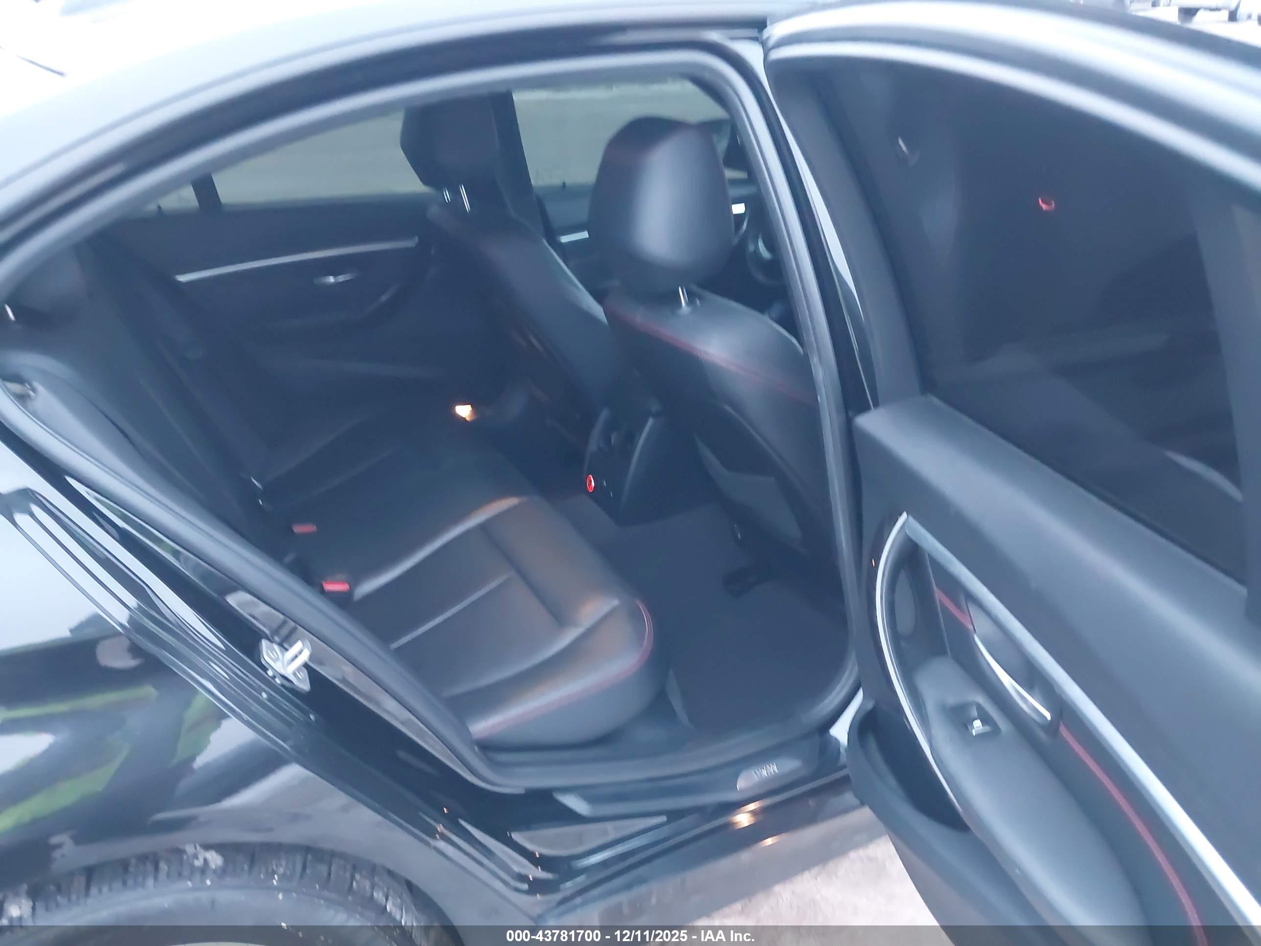 BMW 328I image 8