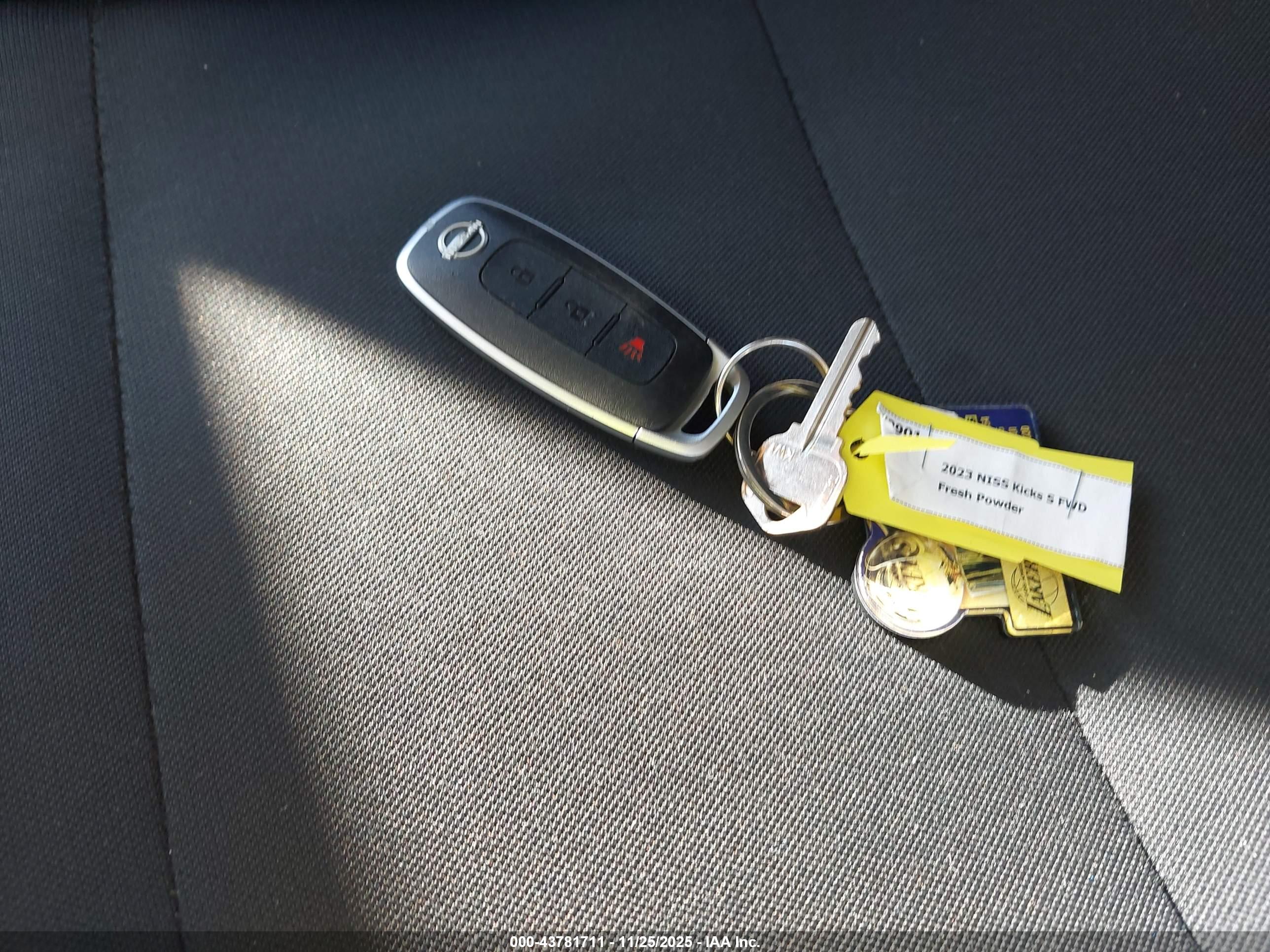 NISSAN KICKS image 11