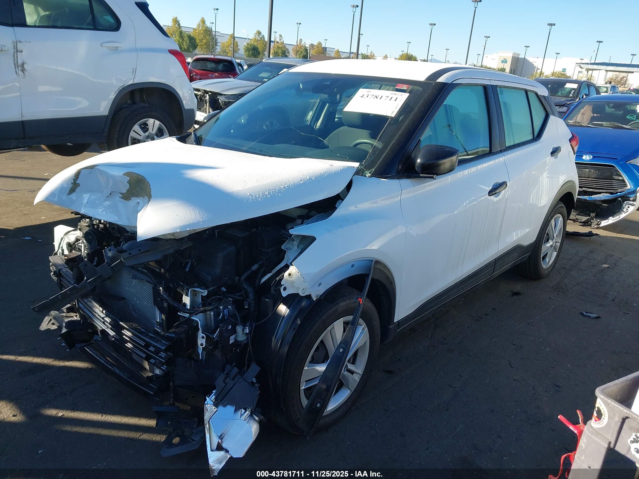 NISSAN KICKS image 2