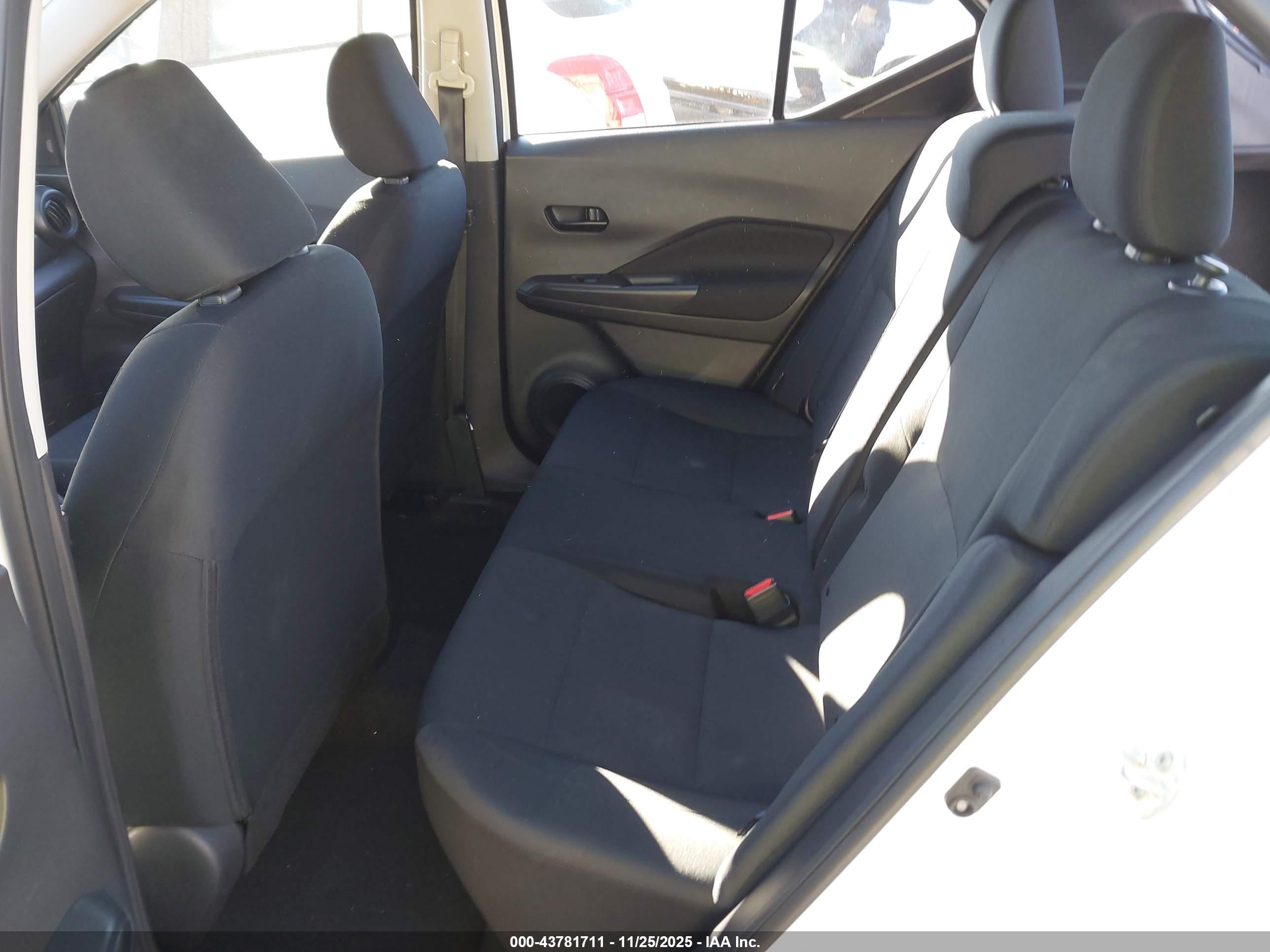 NISSAN KICKS image 8