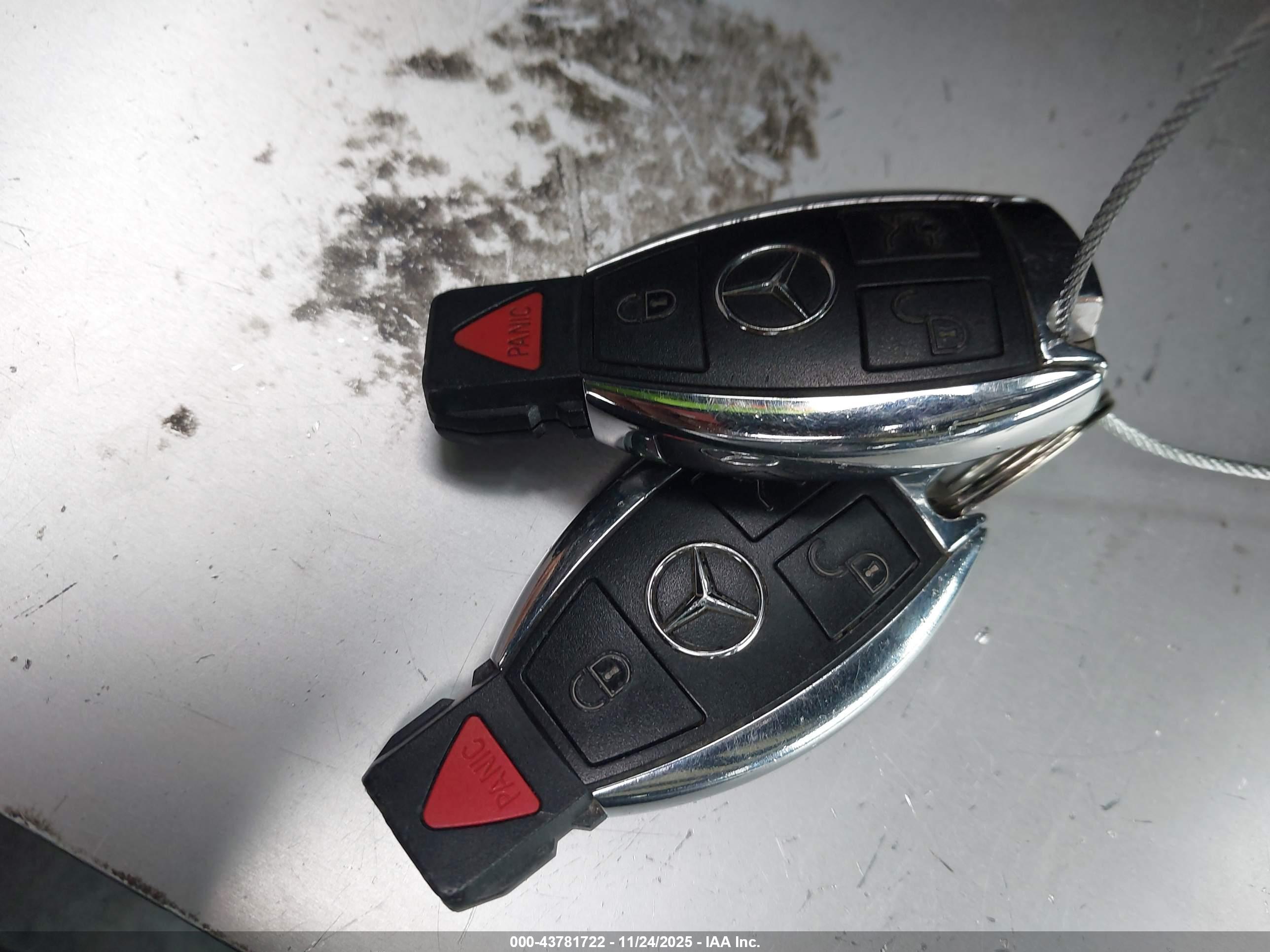 MERCEDES-BENZ GLK image 11